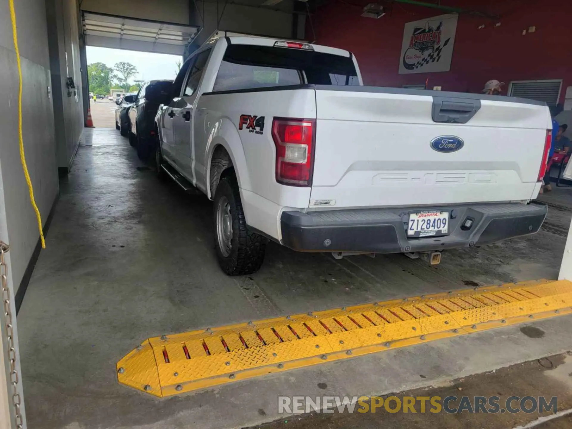 29 Photograph of a damaged car 1FTFW1E5XLKF11517 FORD F150 2020