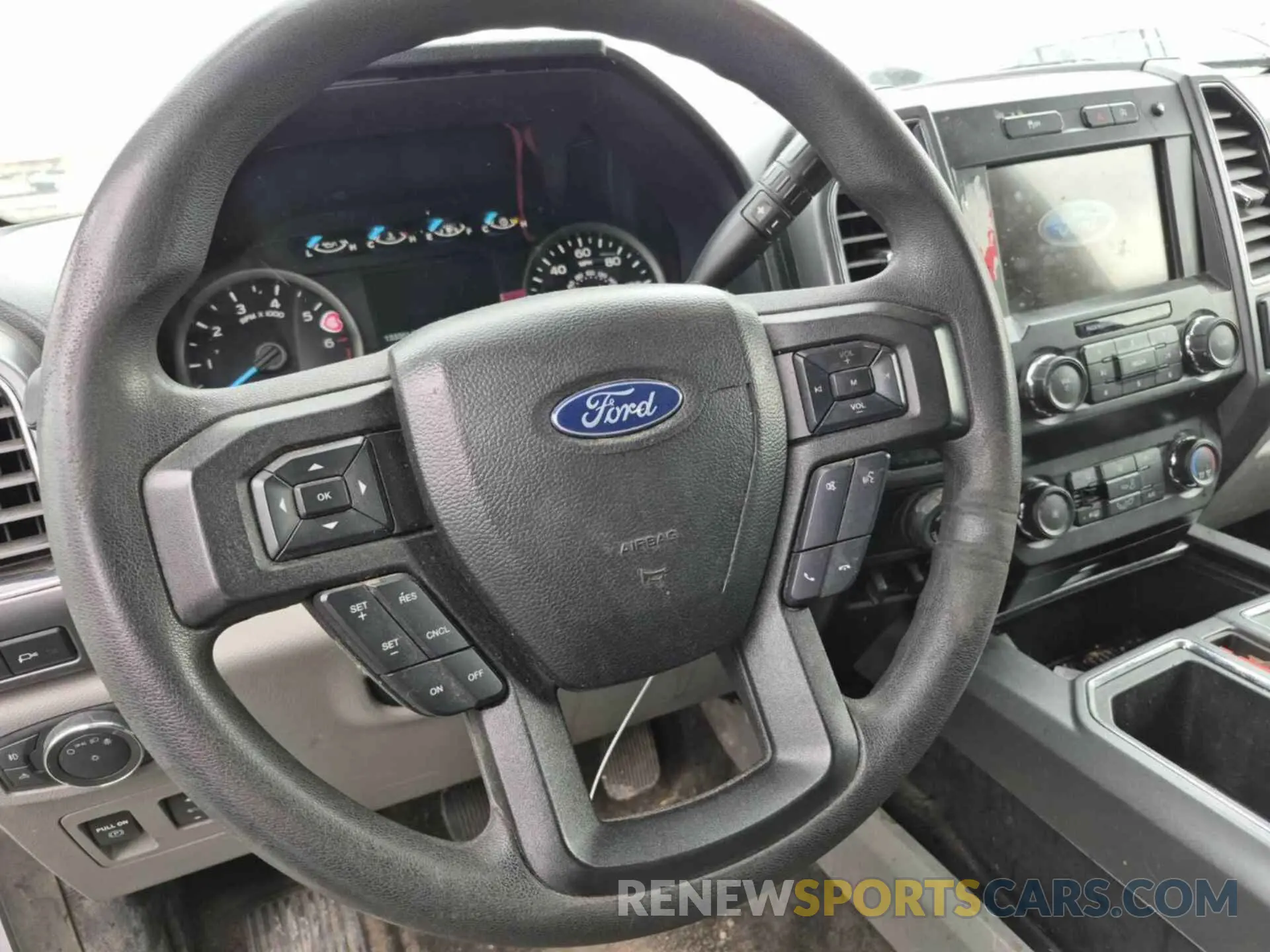 18 Photograph of a damaged car 1FTFX1C45LKD62084 FORD F150 2020