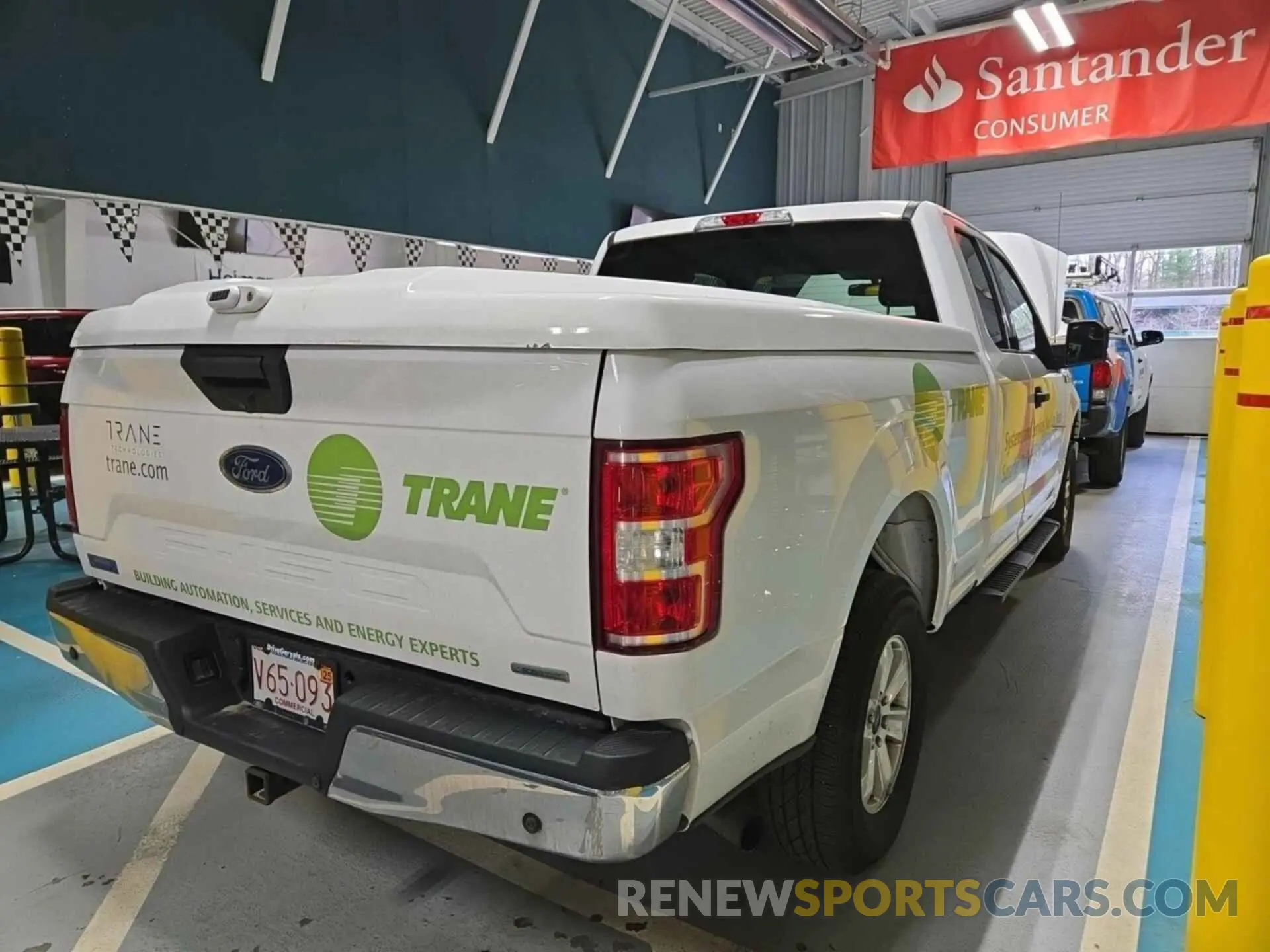 16 Photograph of a damaged car 1FTFX1E43LKD35558 FORD F150 2020
