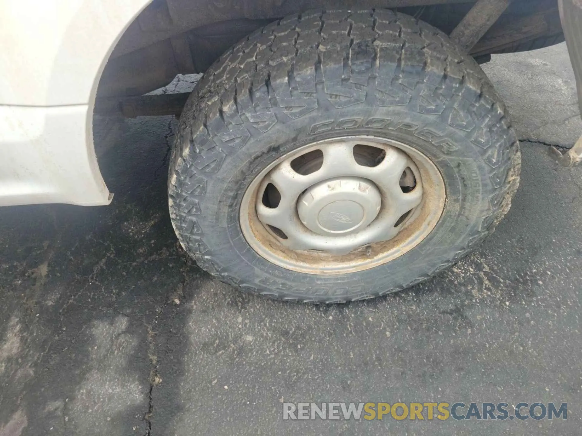 9 Photograph of a damaged car 1FTFX1E59LKD35590 FORD F150 2020