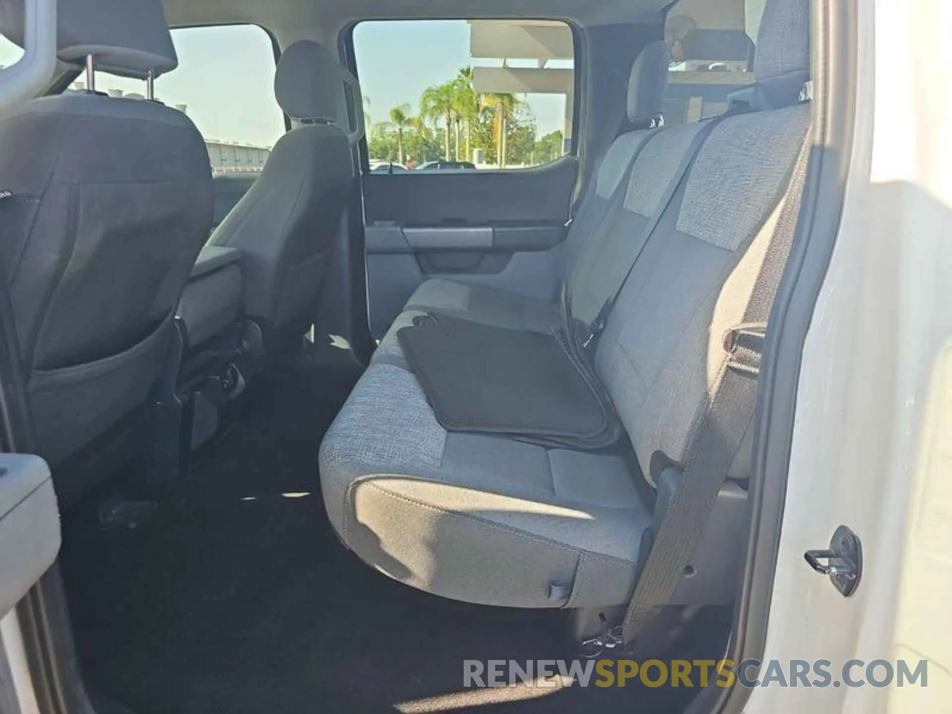 17 Photograph of a damaged car 1FTEW1EB7MFC10280 FORD F150 2021