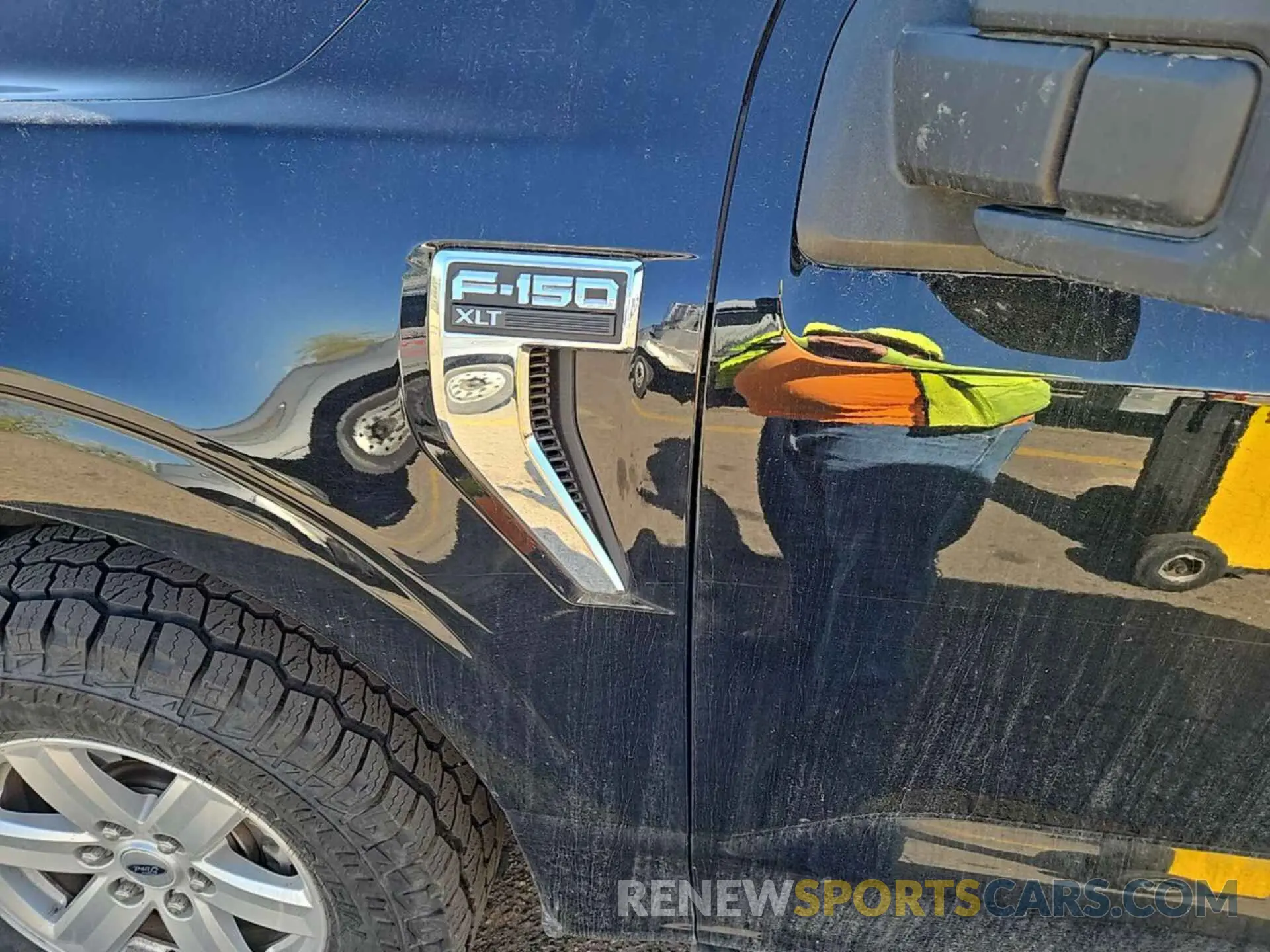 11 Photograph of a damaged car 1FTEW1EP4MKD27219 FORD F150 2021