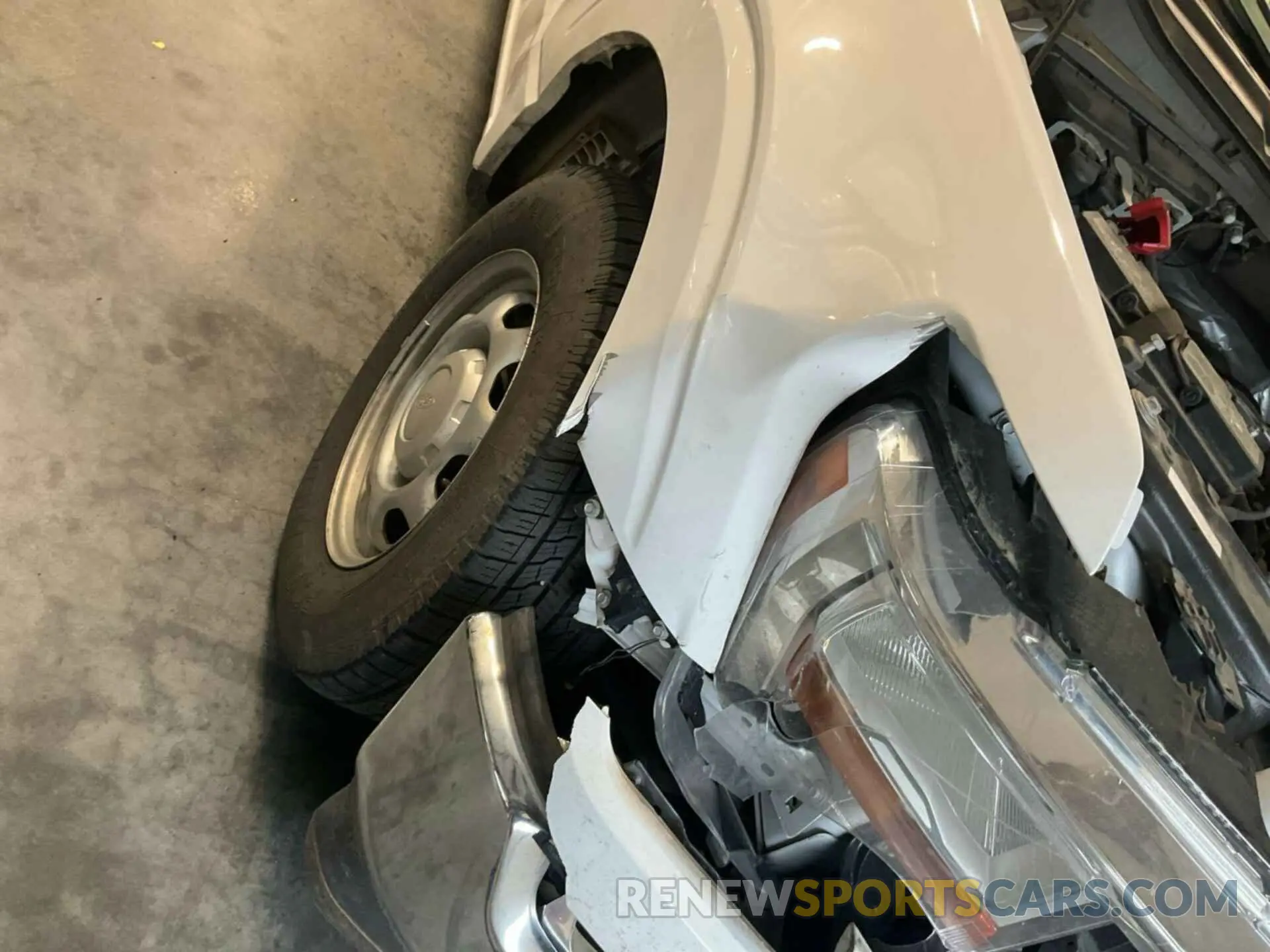 14 Photograph of a damaged car 1FTEX1C52MFC37025 FORD F150 2021
