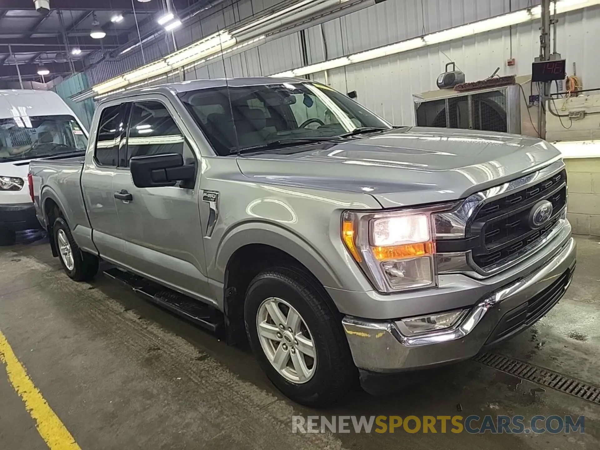 17 Photograph of a damaged car 1FTEX1CB4MKE76752 FORD F150 2021