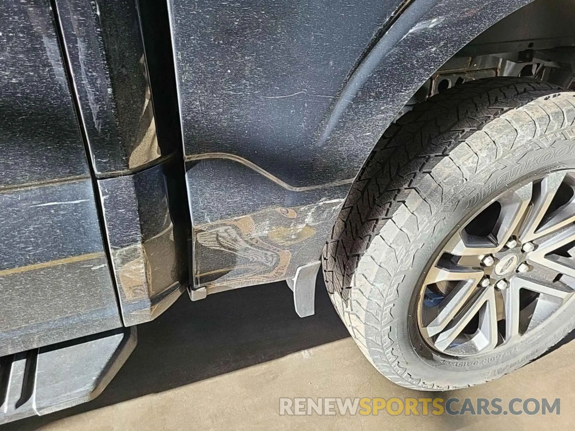 9 Photograph of a damaged car 1FTFW1E55MFA66016 FORD F150 2021