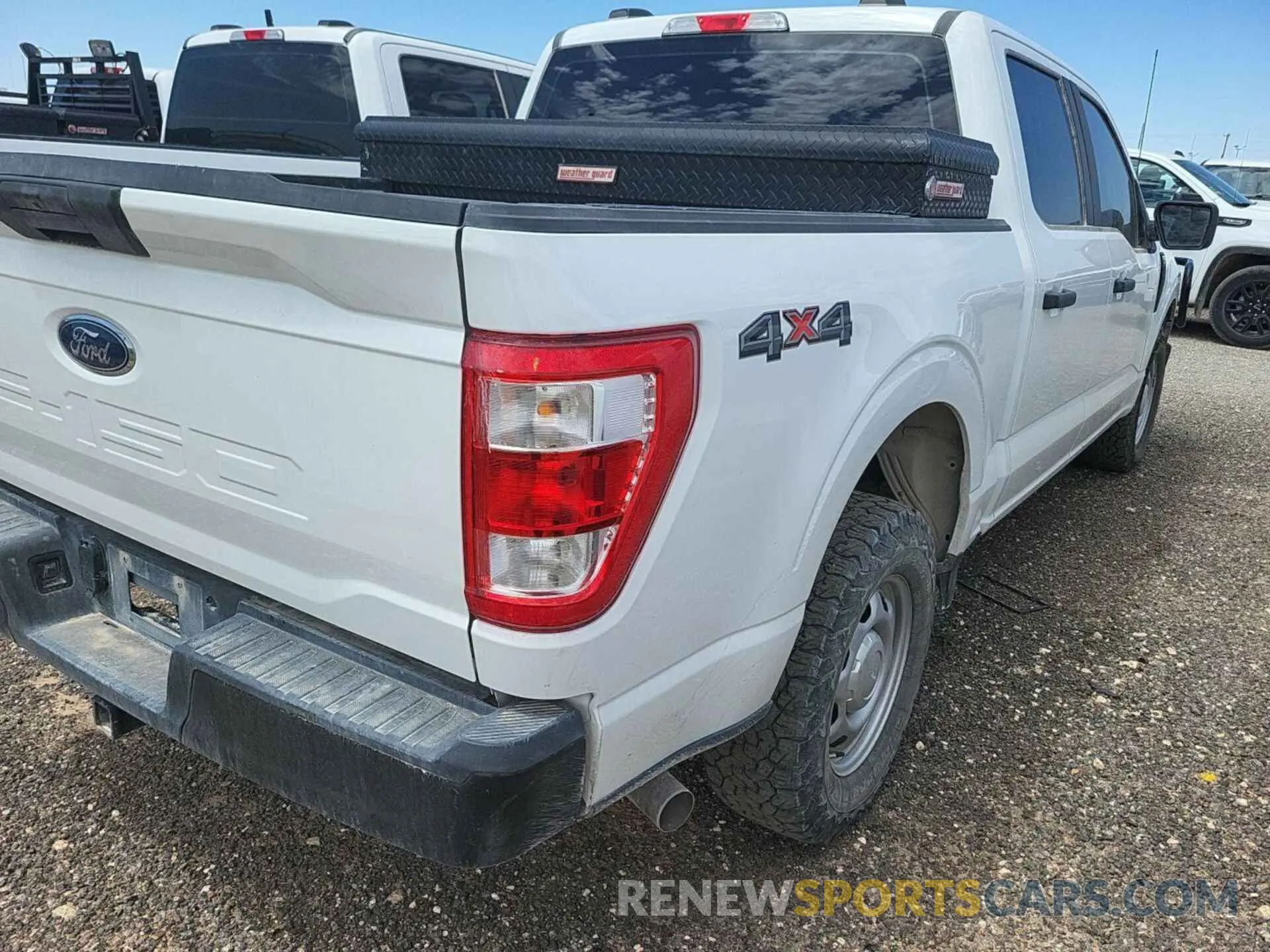 10 Photograph of a damaged car 1FTFW1E56MFB63743 FORD F150 2021