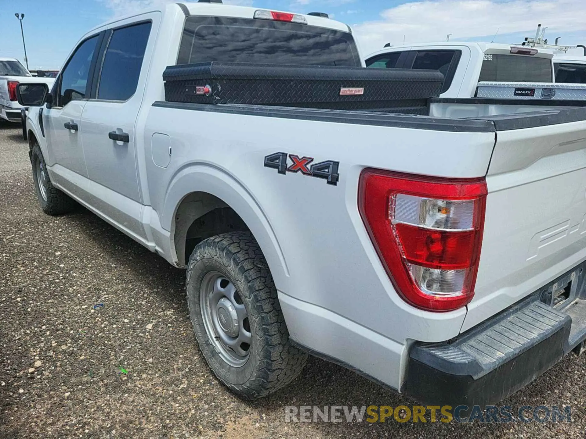 15 Photograph of a damaged car 1FTFW1E56MFB63743 FORD F150 2021