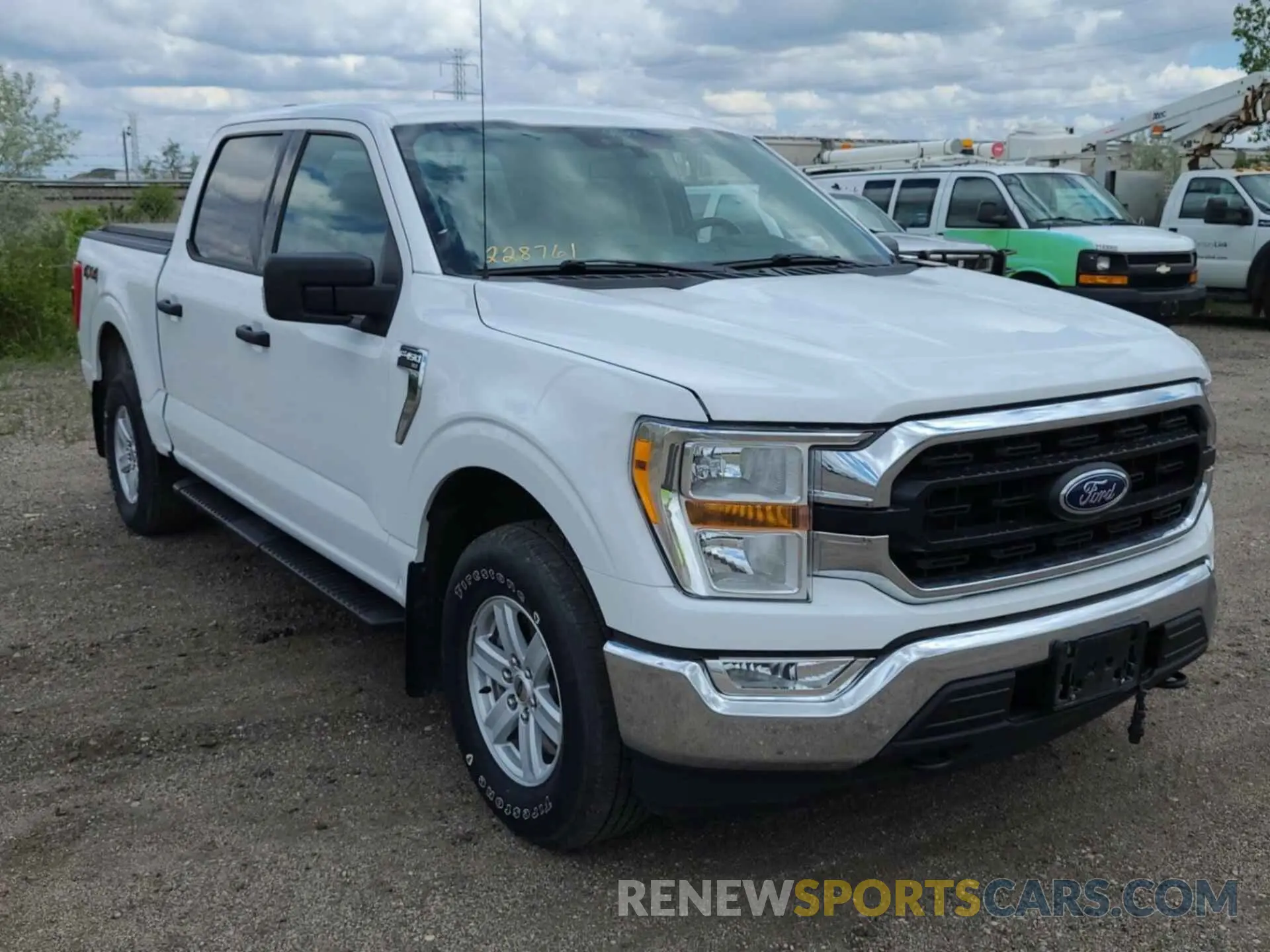 13 Photograph of a damaged car 1FTFW1E58MFA73462 FORD F150 2021