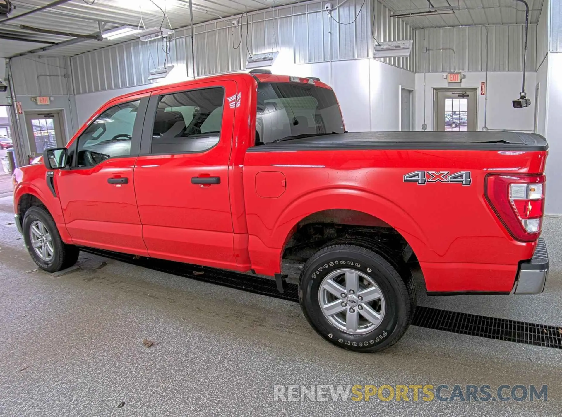 24 Photograph of a damaged car 1FTFW1E8XMKF01095 FORD F150 2021
