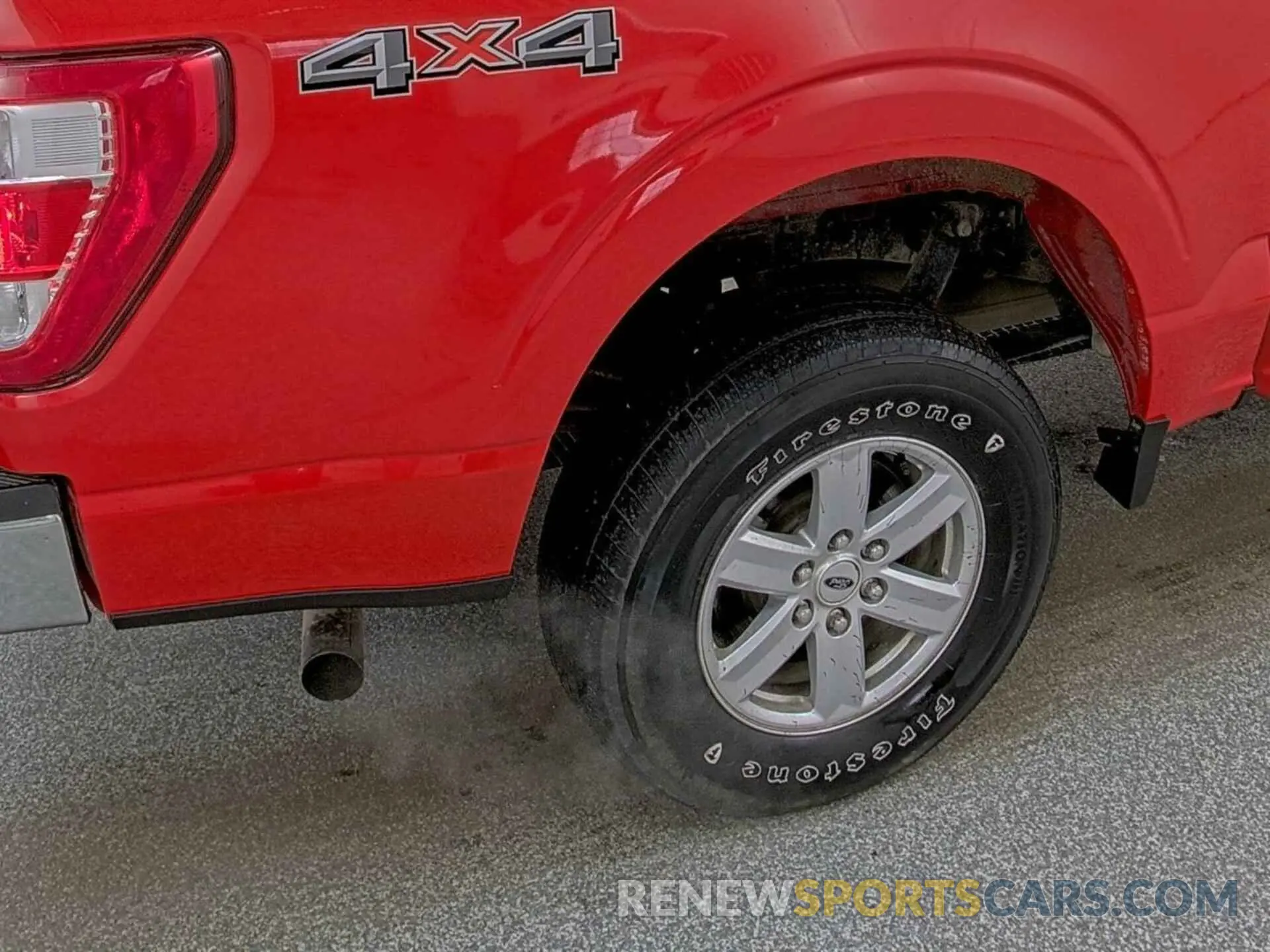 33 Photograph of a damaged car 1FTFW1E8XMKF01095 FORD F150 2021