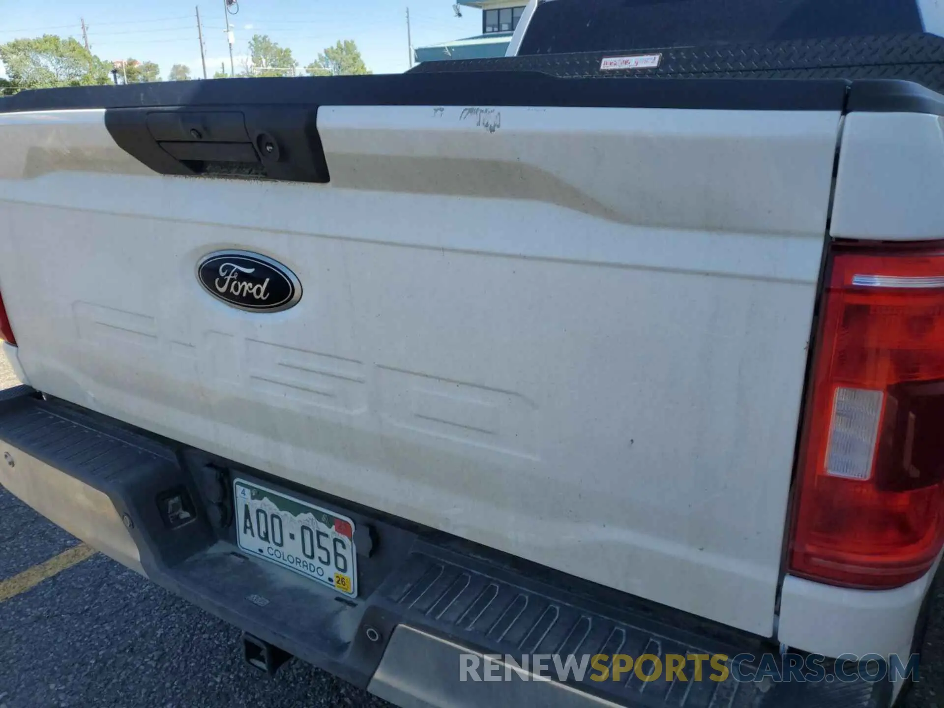 18 Photograph of a damaged car 1FTFX1E59MKF07537 FORD F150 2021