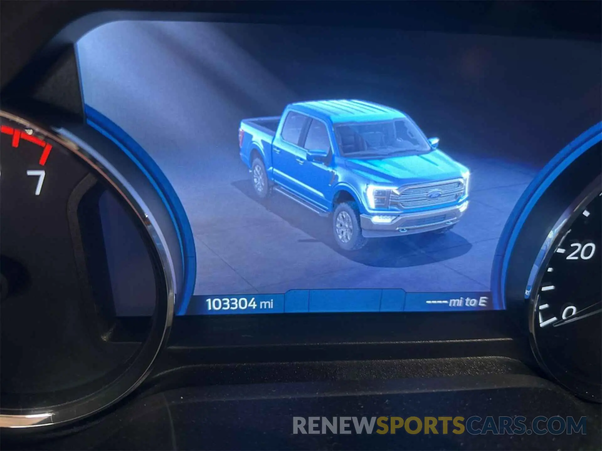 17 Photograph of a damaged car 1FTFX1E86MFB81134 FORD F150 2021
