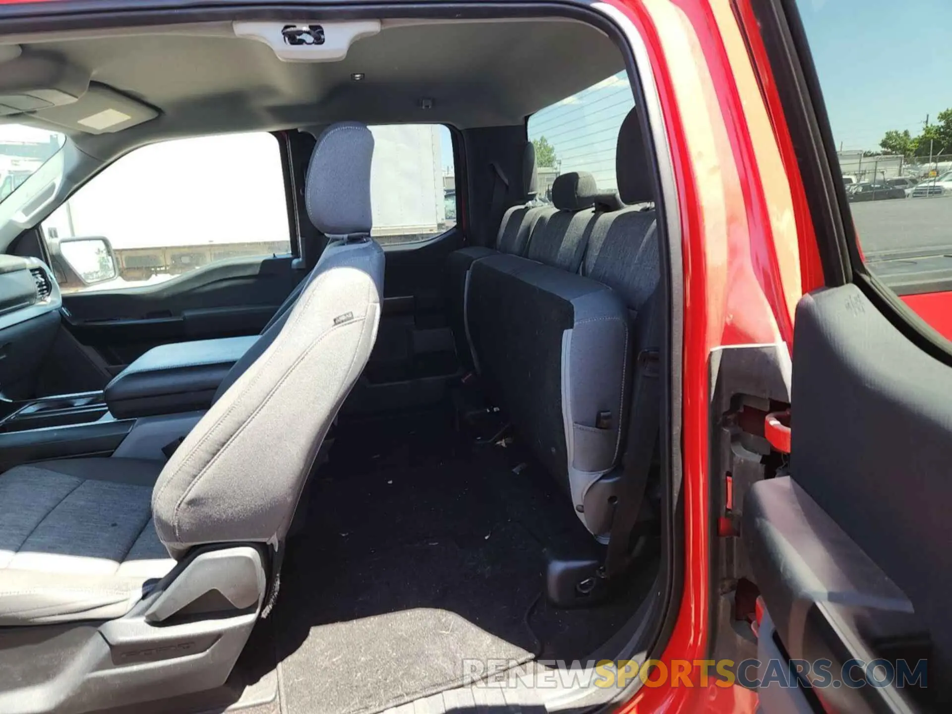 10 Photograph of a damaged car 1FTFX1E87MKD74027 FORD F150 2021