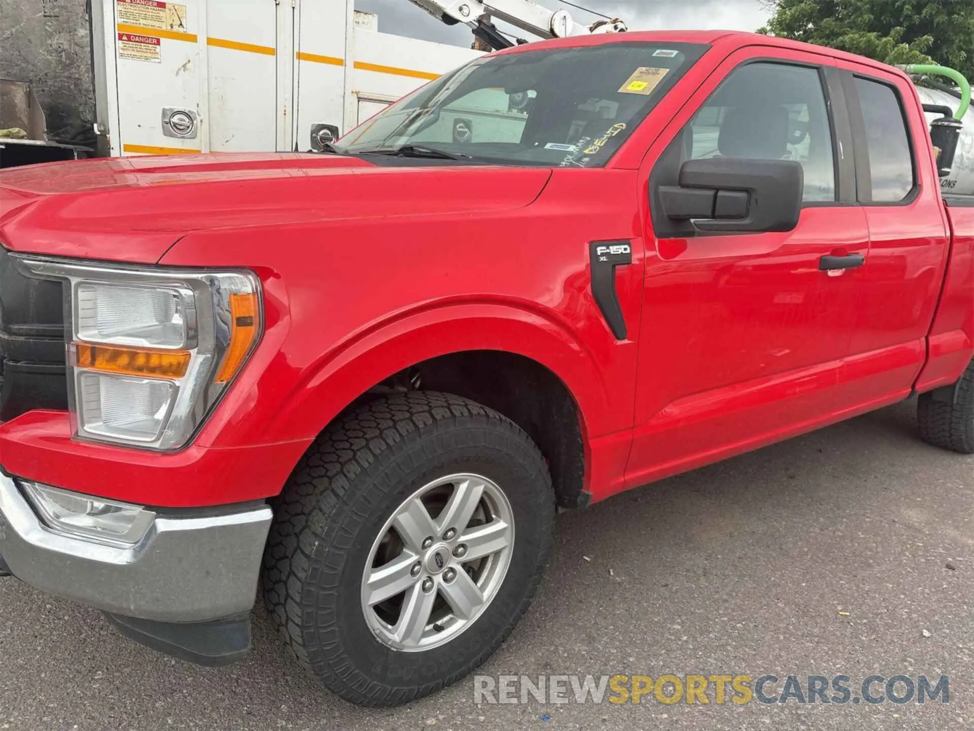 17 Photograph of a damaged car 1FTFX1E87MKD74027 FORD F150 2021