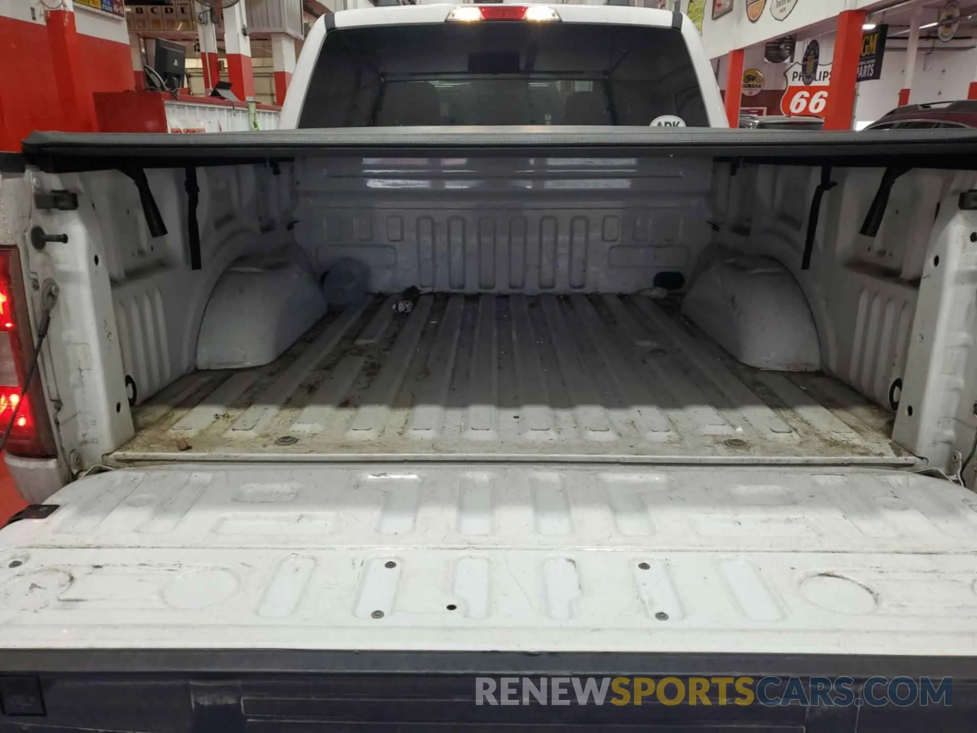 14 Photograph of a damaged car 1FTEW1EP0NFA52829 FORD F150 2022
