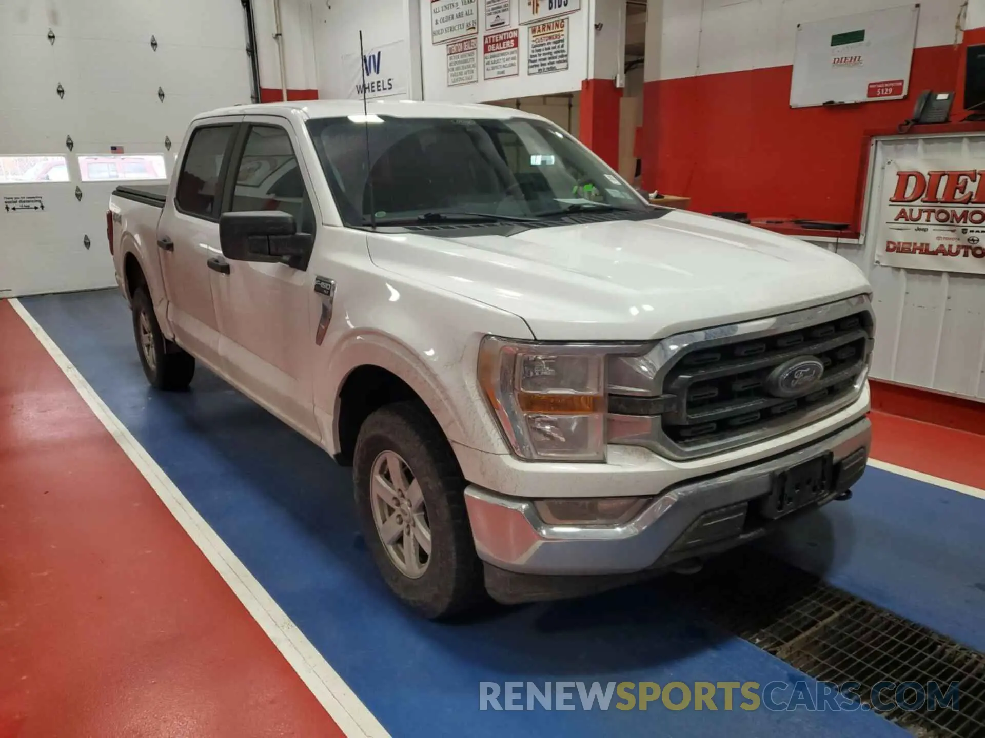 8 Photograph of a damaged car 1FTEW1EP0NFA52829 FORD F150 2022