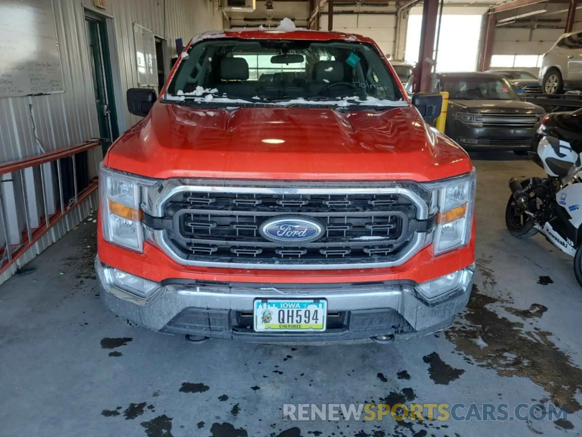 10 Photograph of a damaged car 1FTEW1EP2NKD27978 FORD F150 2022