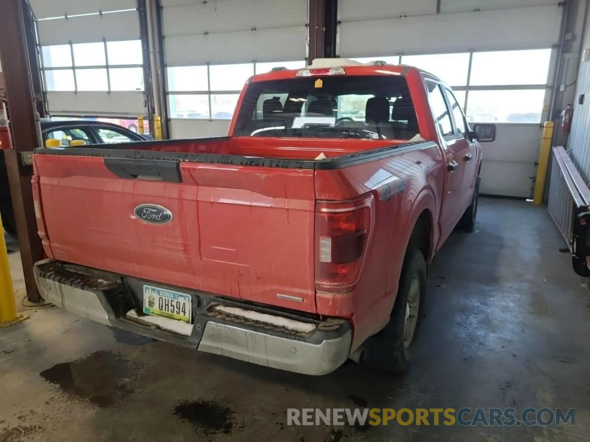 21 Photograph of a damaged car 1FTEW1EP2NKD27978 FORD F150 2022