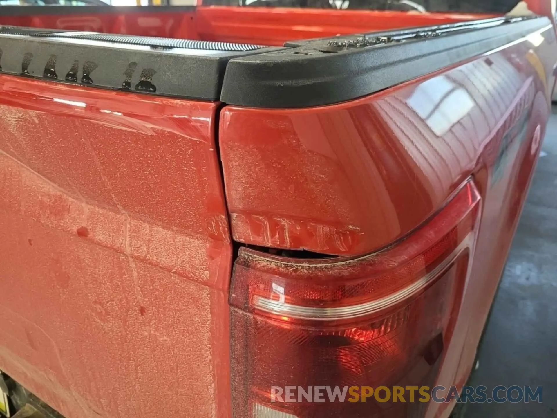 5 Photograph of a damaged car 1FTEW1EP2NKD27978 FORD F150 2022