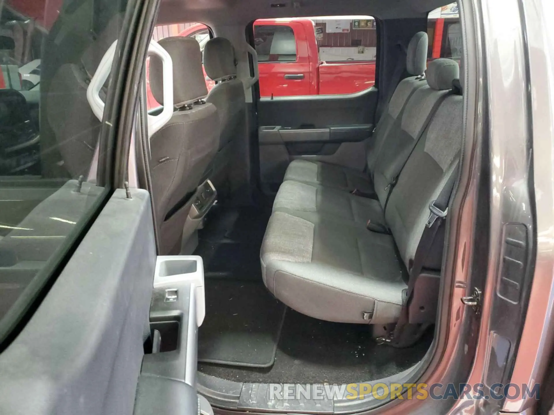 14 Photograph of a damaged car 1FTEW1EP7NFA52830 FORD F150 2022