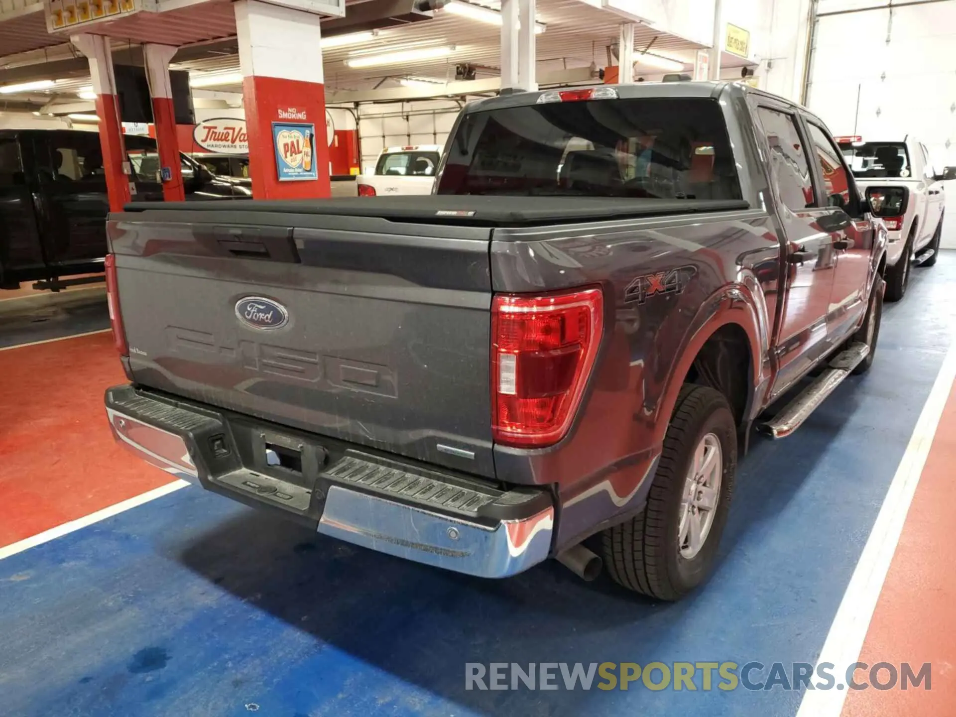 8 Photograph of a damaged car 1FTEW1EP7NFA52830 FORD F150 2022