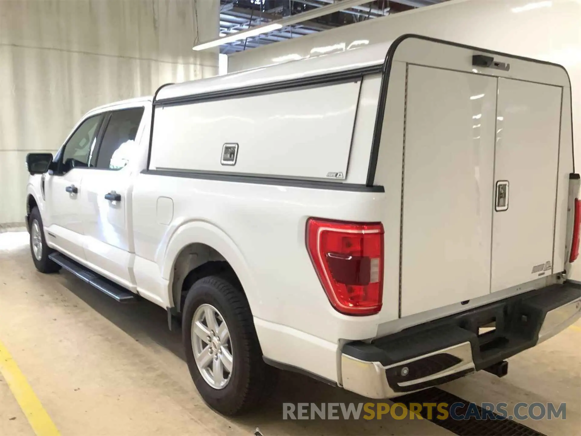 17 Photograph of a damaged car 1FTFW1CD5NFB29935 FORD F150 2022