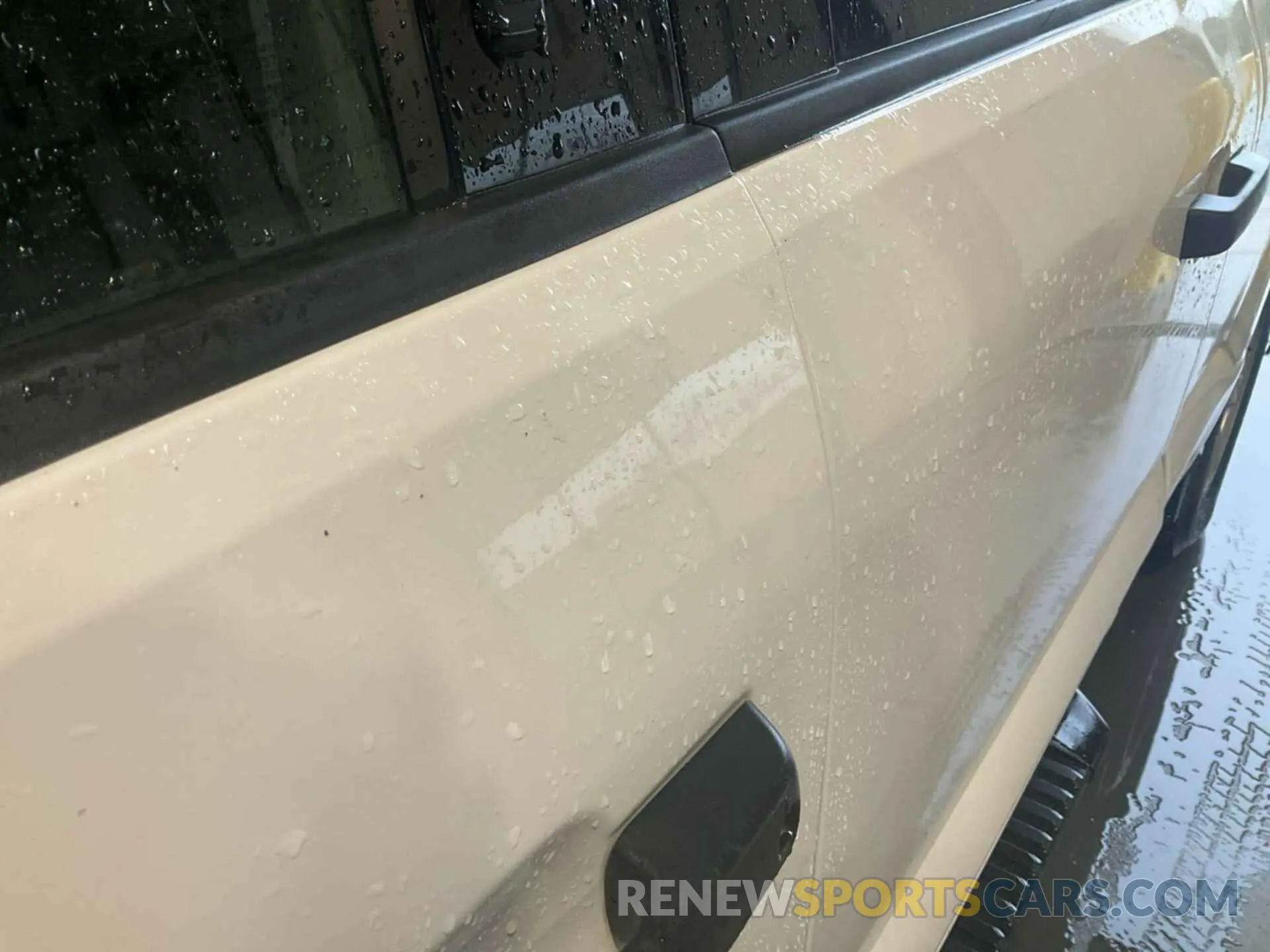 5 Photograph of a damaged car 1FTFW1CD5NFB29935 FORD F150 2022