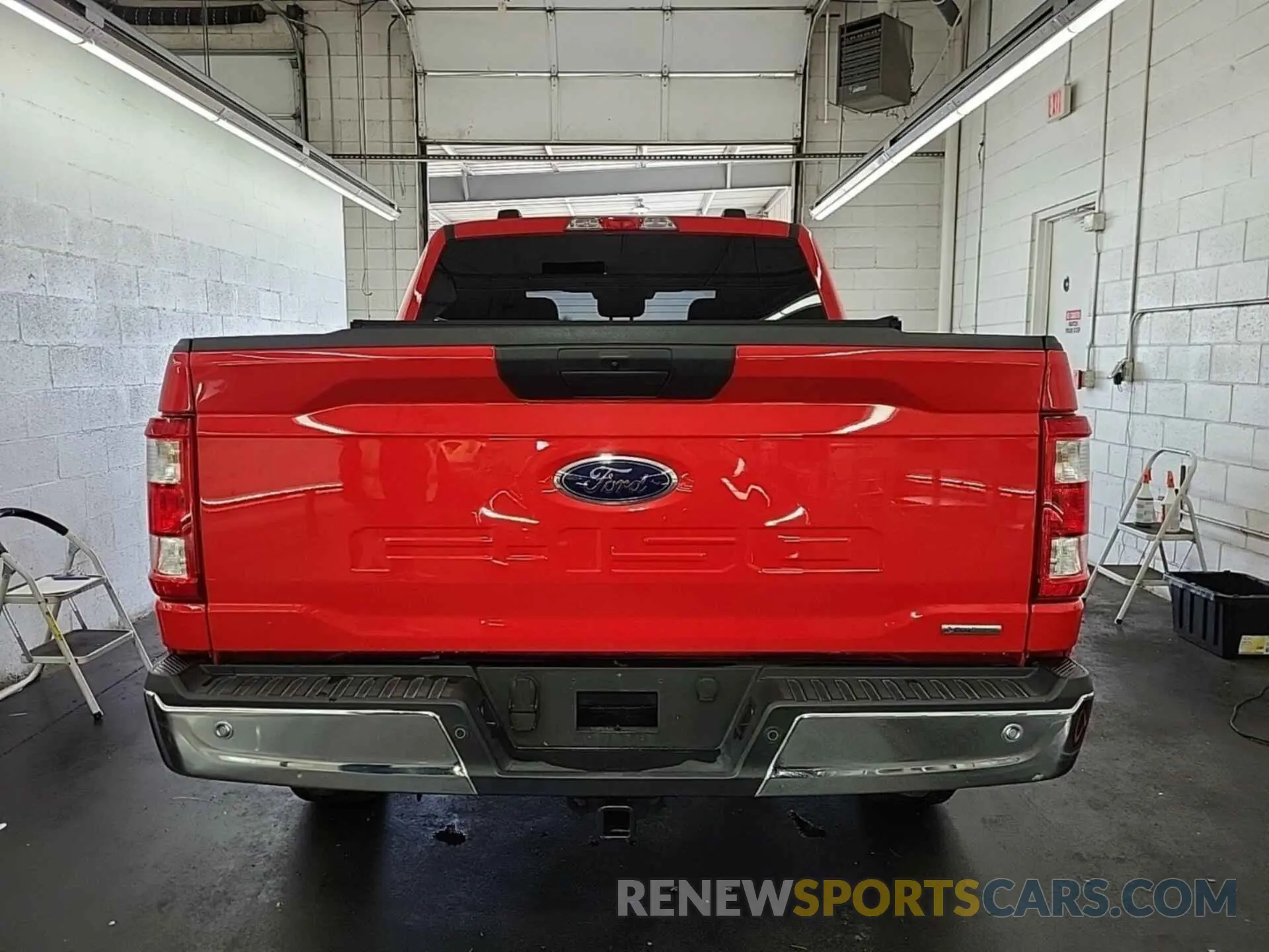 10 Photograph of a damaged car 1FTFW1E88NKE56885 FORD F150 2022