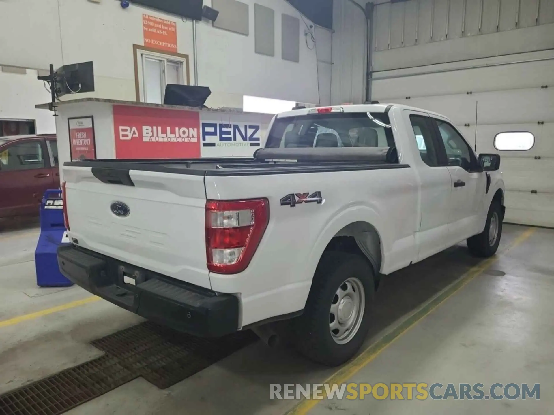 2 Photograph of a damaged car 1FTFX1E55NKD27957 FORD F150 2022