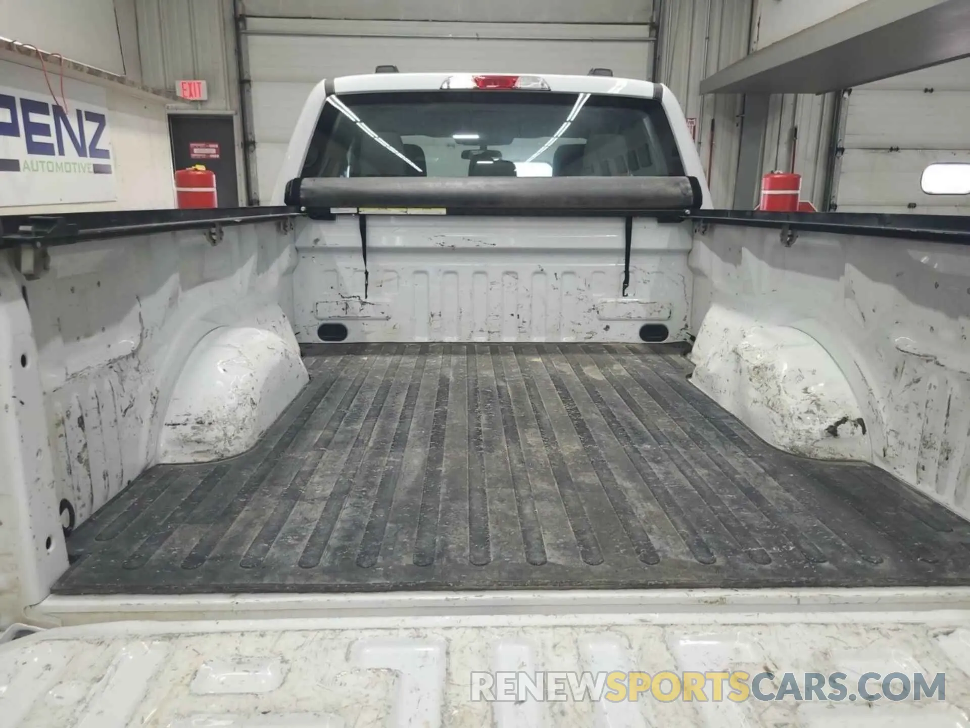 6 Photograph of a damaged car 1FTFX1E55NKD27957 FORD F150 2022