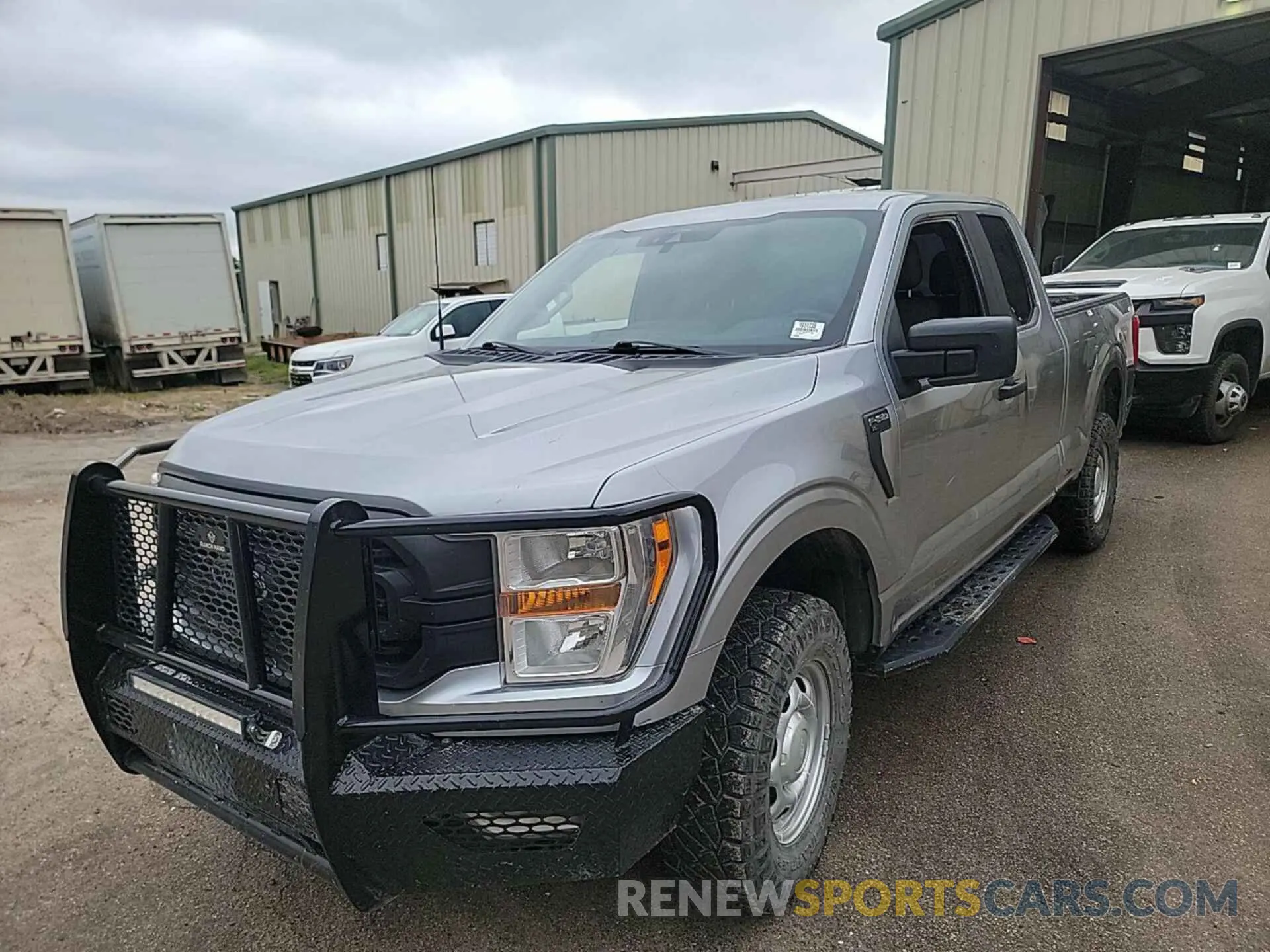 17 Photograph of a damaged car 1FTFX1E57NKD58062 FORD F150 2022