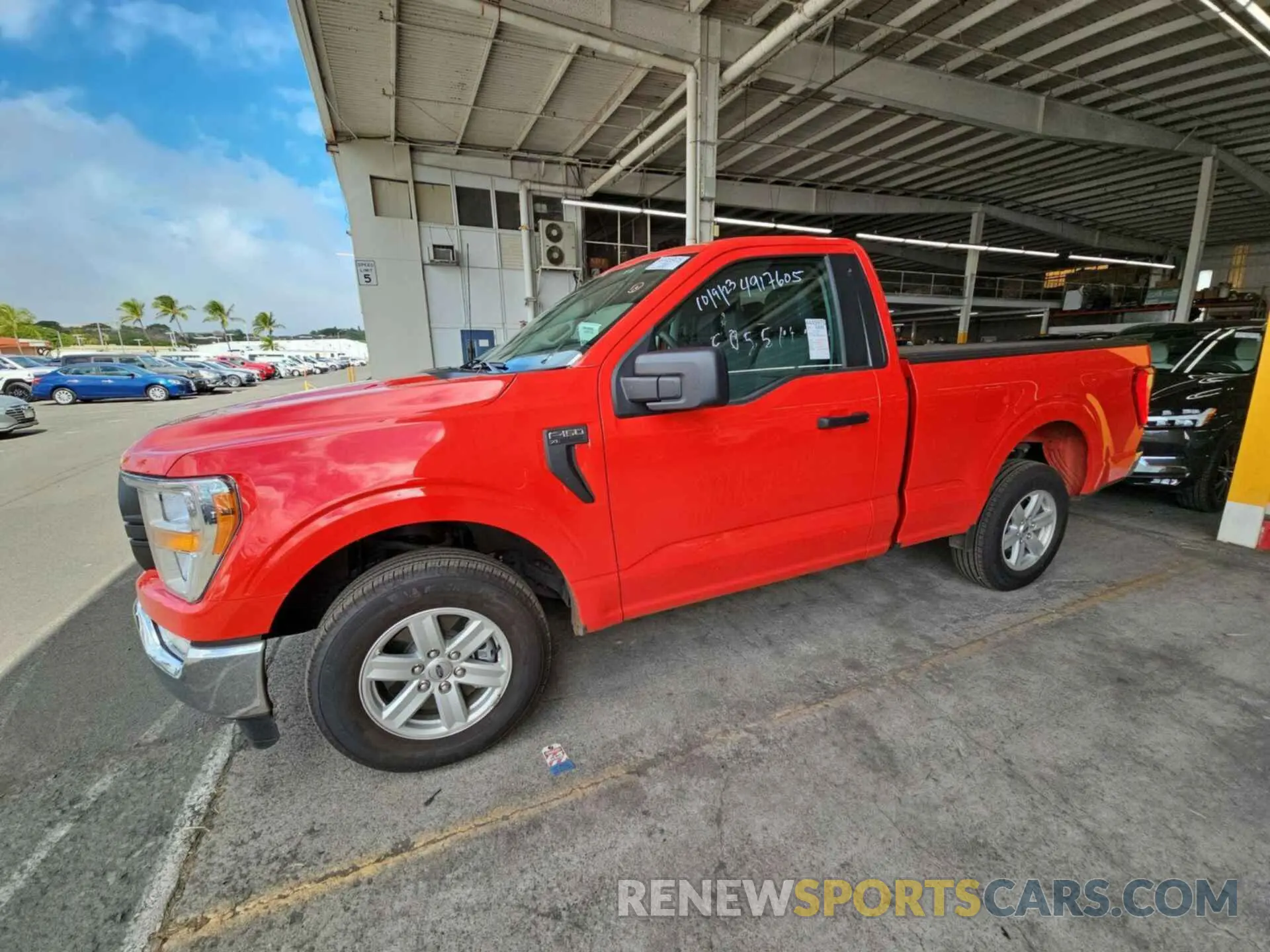 5 Photograph of a damaged car 1FTMF1CB1NKE05511 FORD F150 2022