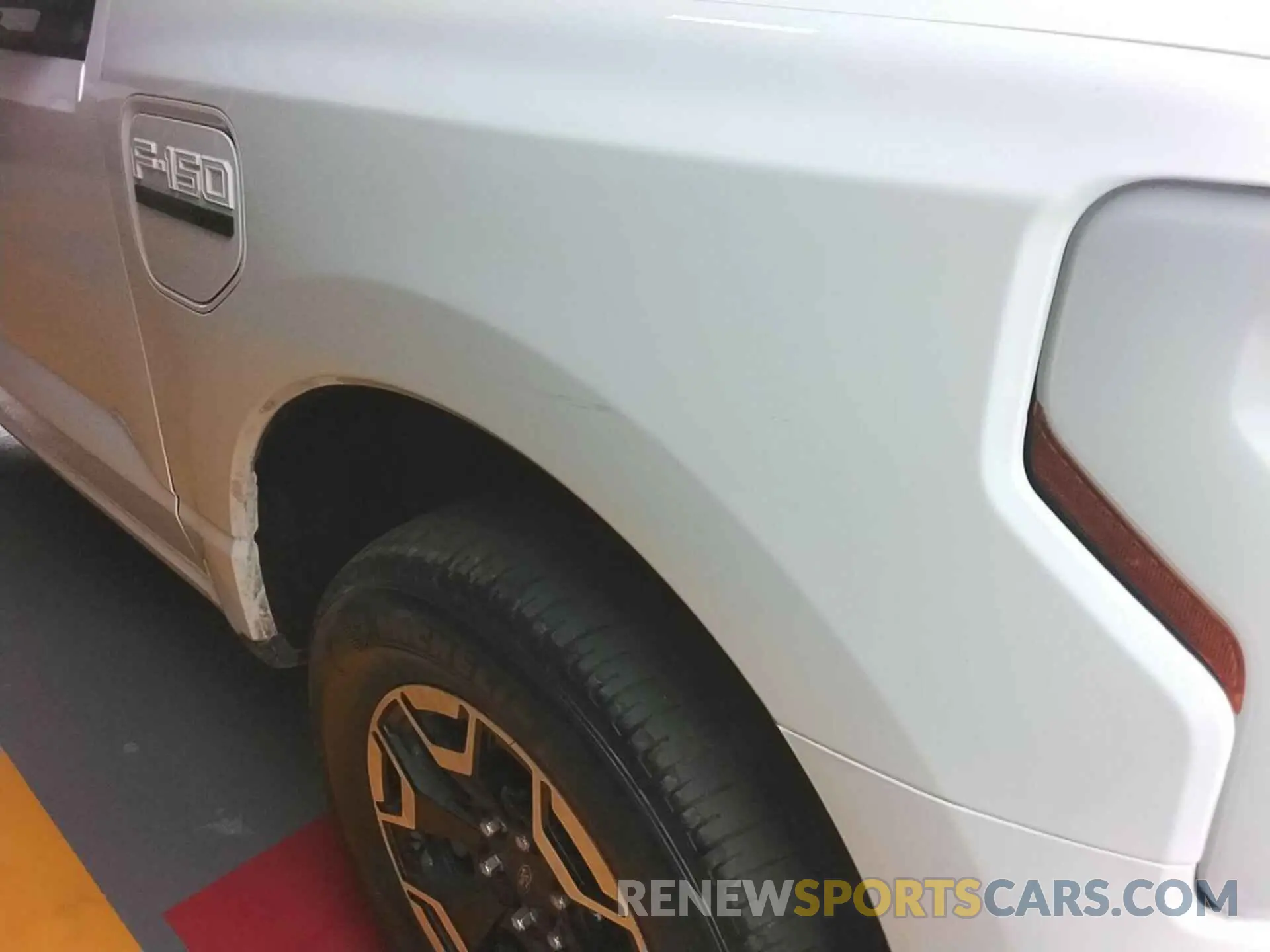 17 Photograph of a damaged car 1FTVW1EL2NWG12038 FORD F150 2022