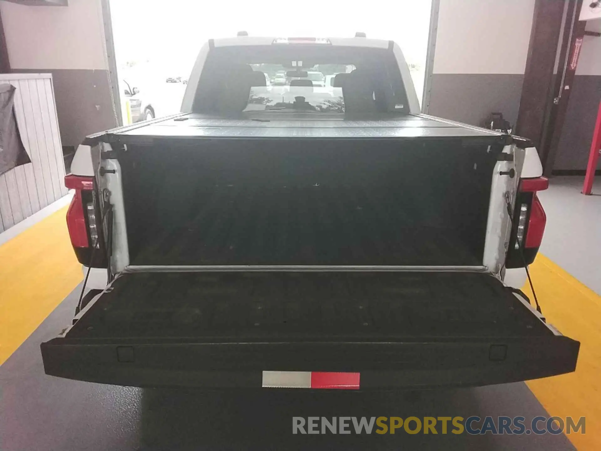 2 Photograph of a damaged car 1FTVW1EL2NWG12038 FORD F150 2022