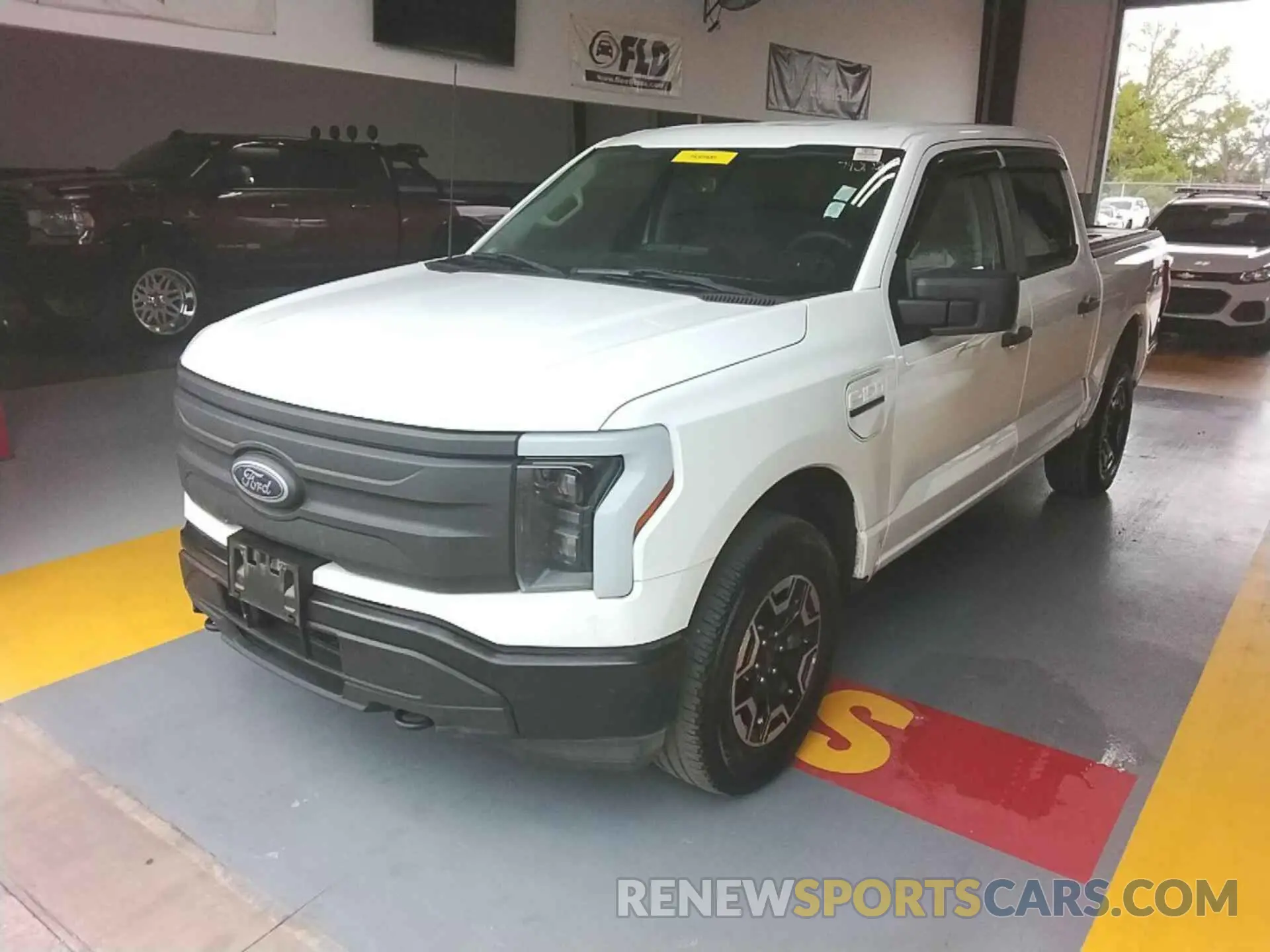 8 Photograph of a damaged car 1FTVW1EL2NWG12038 FORD F150 2022