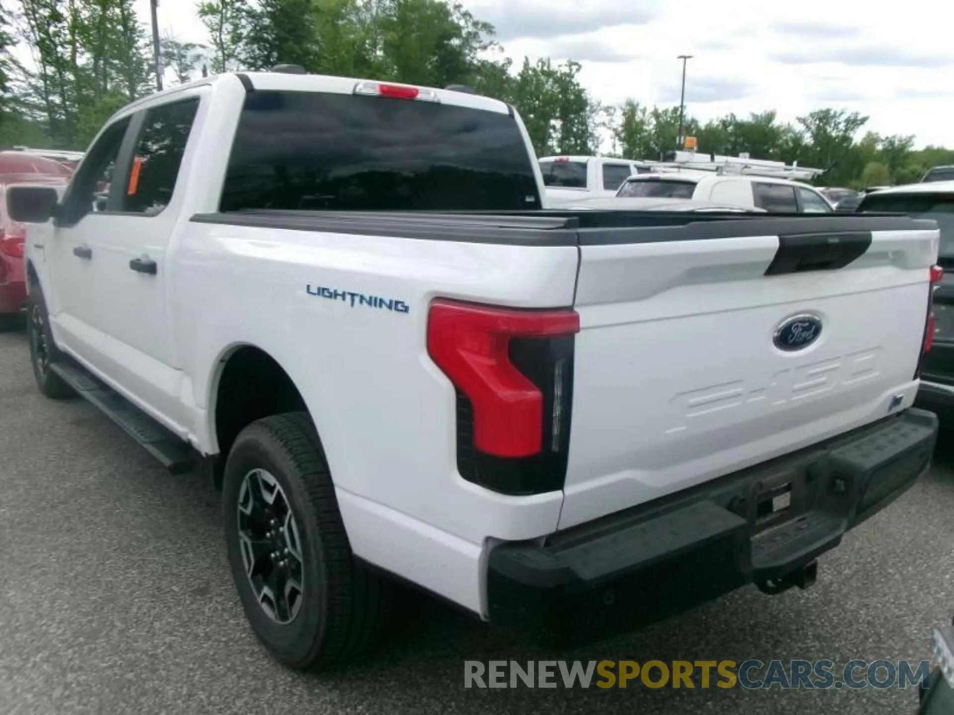 11 Photograph of a damaged car 1FTVW1EL7NWG14805 FORD F150 2022