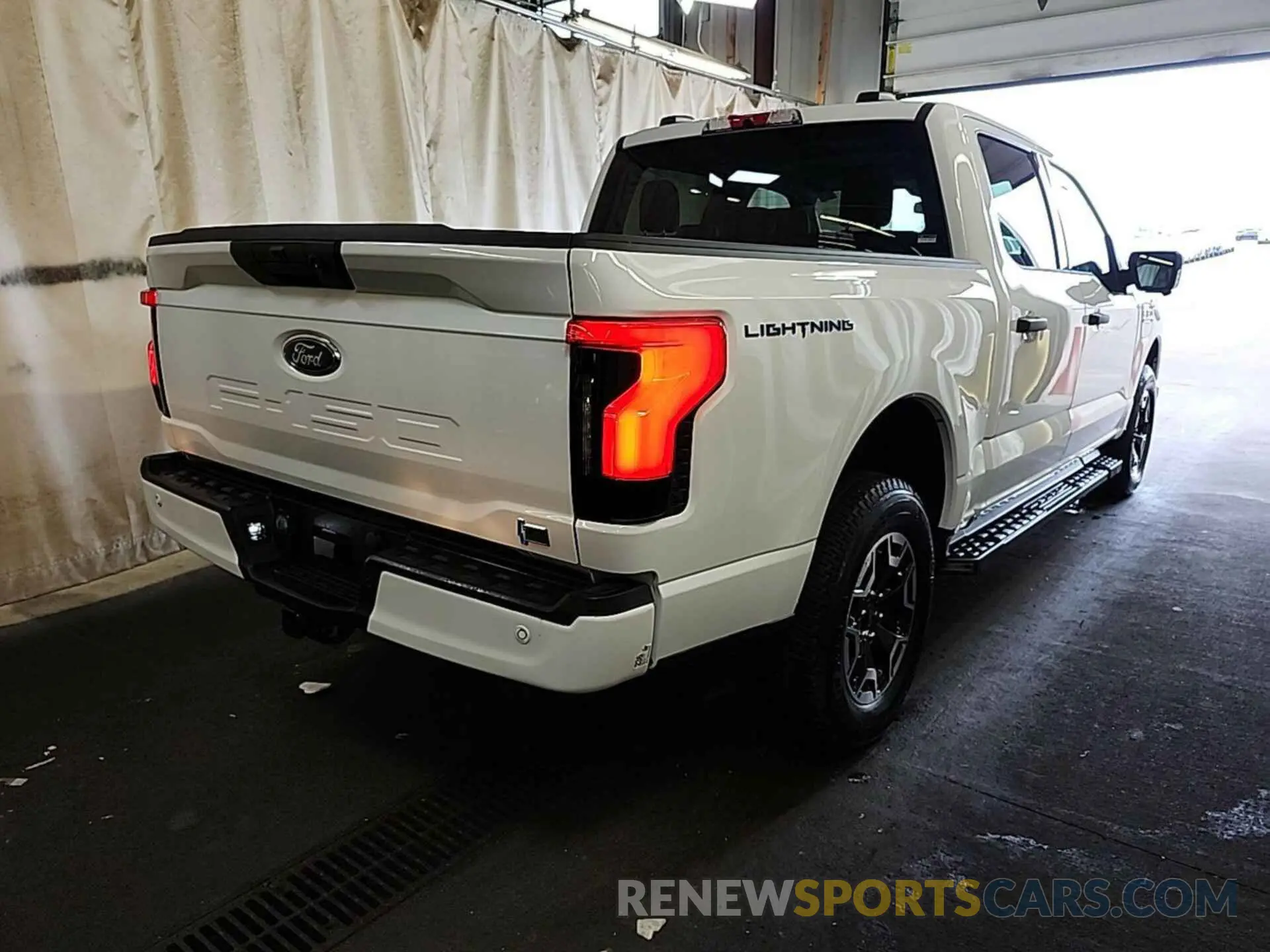 9 Photograph of a damaged car 1FT6W1EV1PWG31057 FORD F150 2023