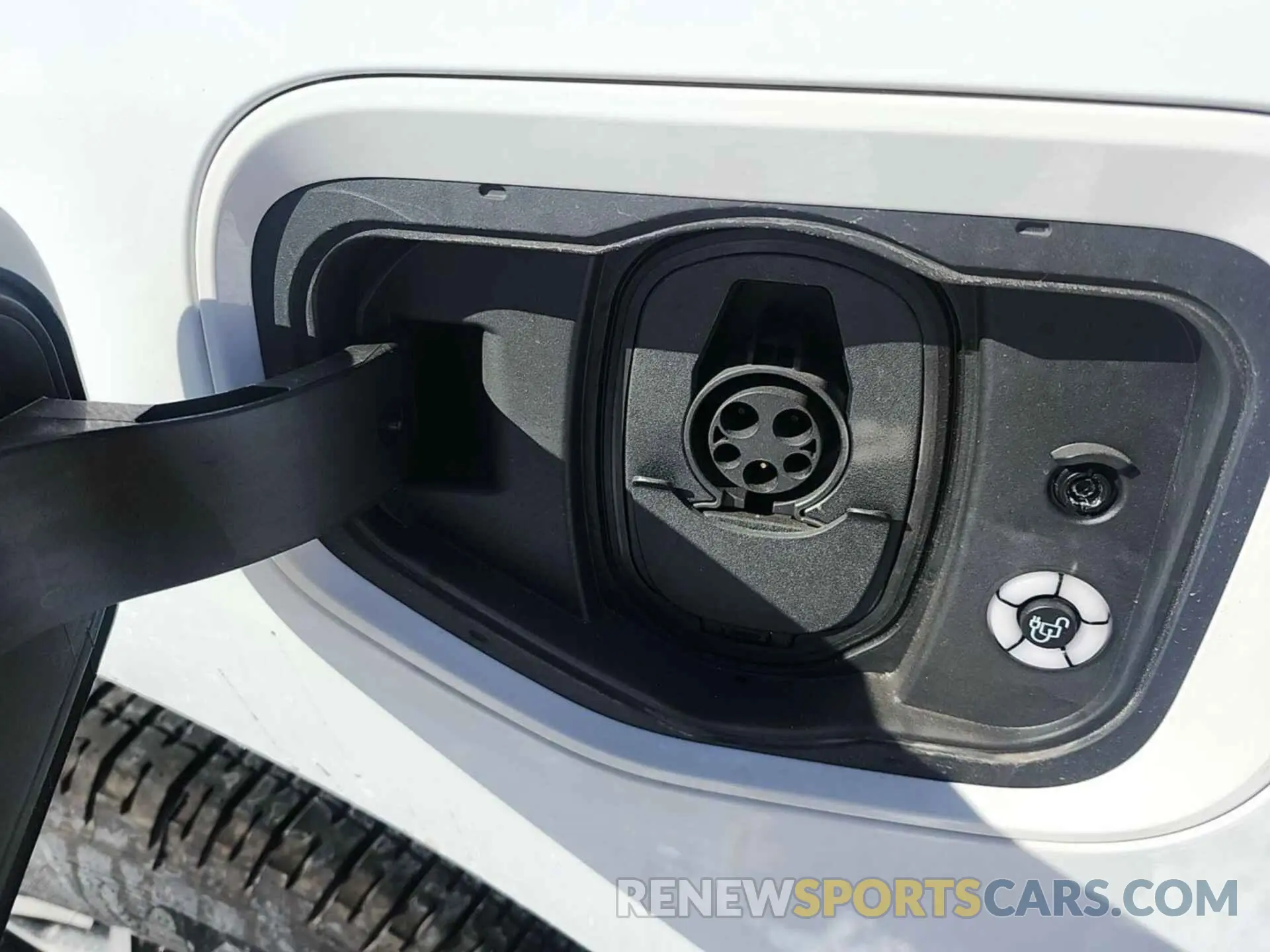 16 Photograph of a damaged car 1FT6W1EV9PWG31047 FORD F150 2023