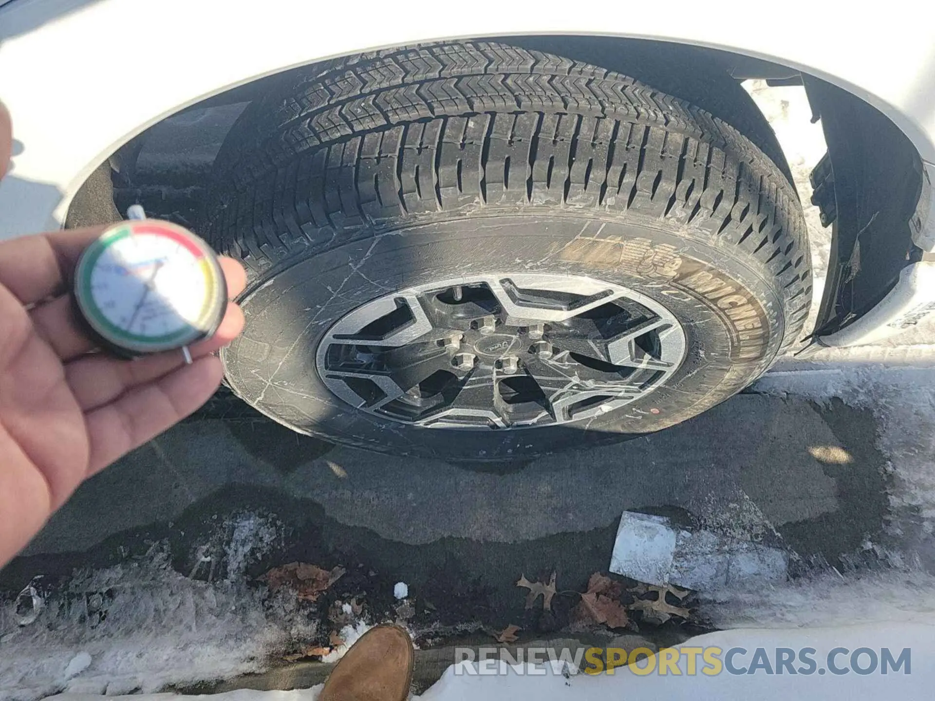 13 Photograph of a damaged car 1FT6W1EVXPWG31039 FORD F150 2023