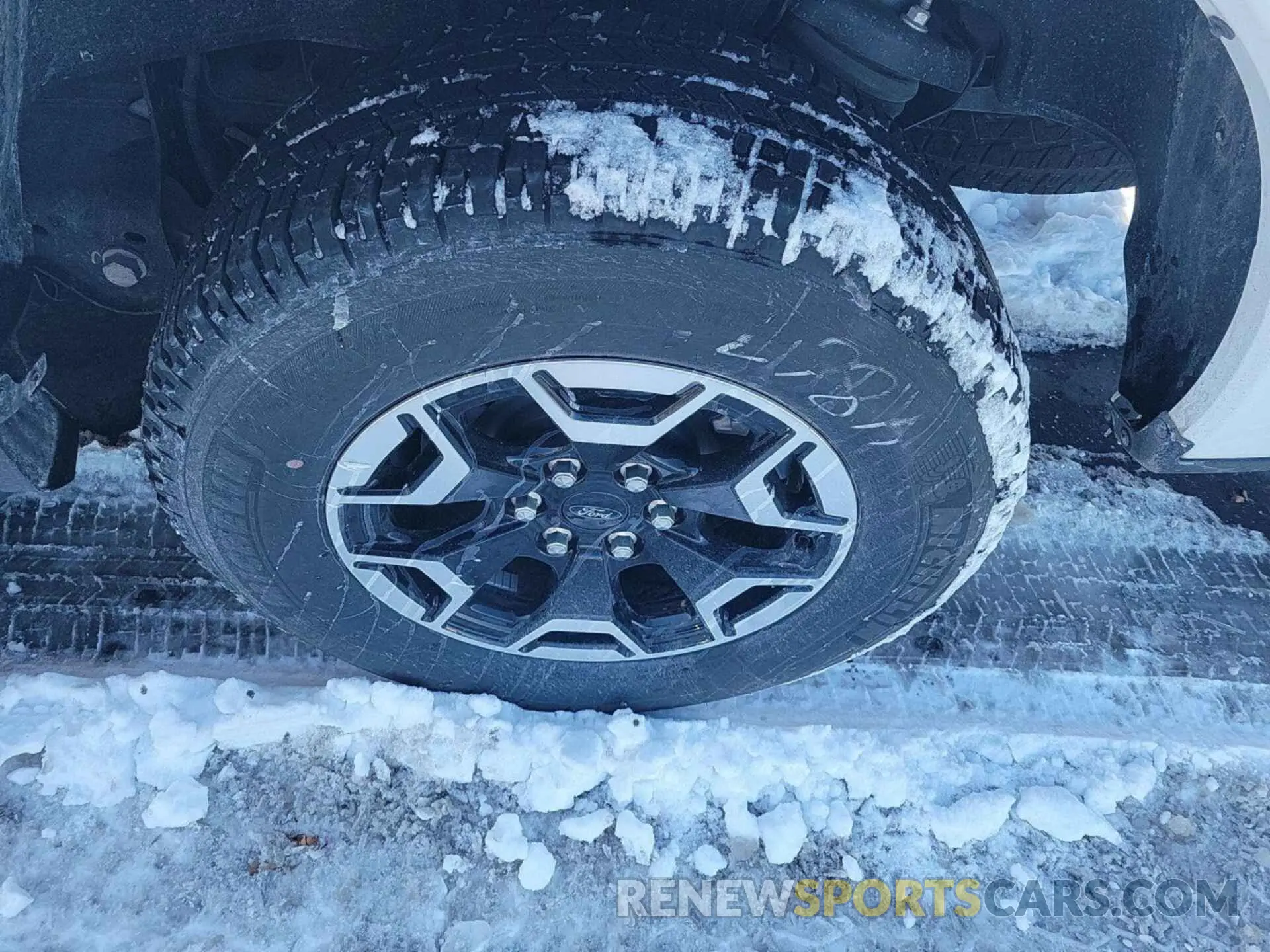 9 Photograph of a damaged car 1FT6W1EVXPWG31039 FORD F150 2023