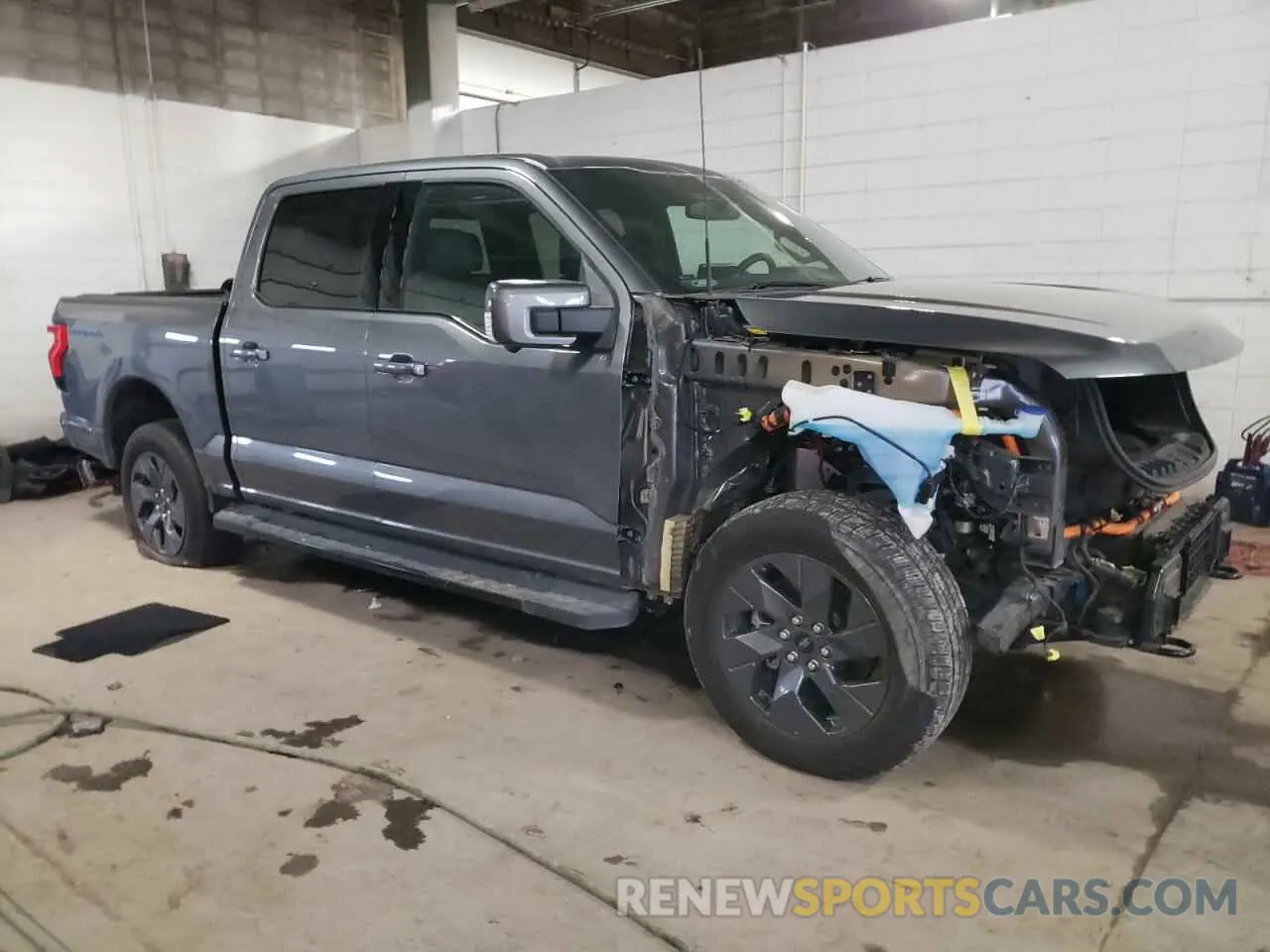 4 Photograph of a damaged car 1FT6W1EV7NWG10033 FORD F150 LIGHT 2022