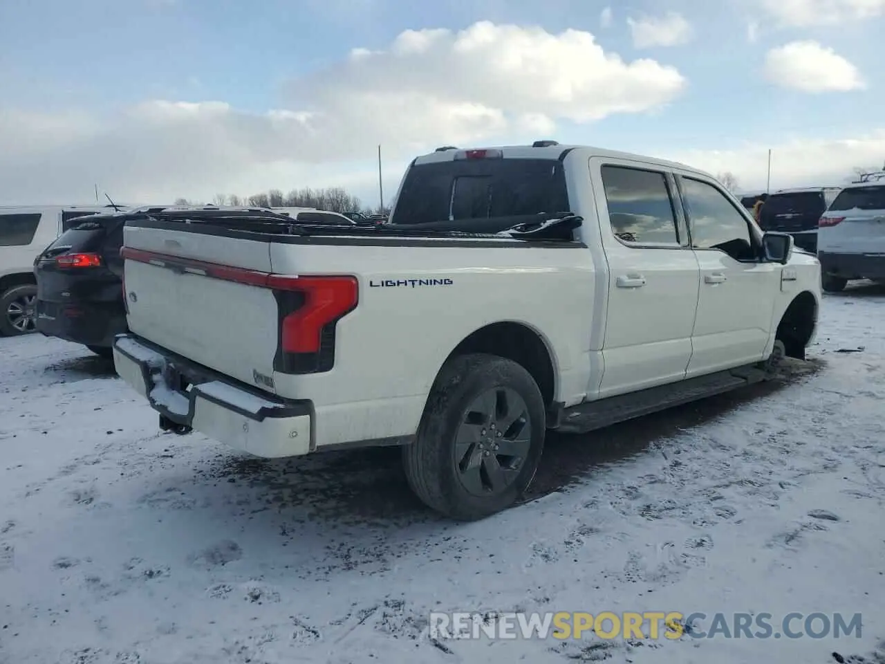 3 Photograph of a damaged car 1FTVW1EL6NWG16108 FORD F150 LIGHT 2022