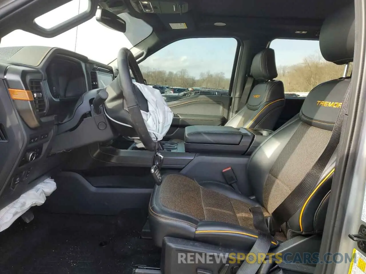 7 Photograph of a damaged car 1FTFW4L50RFB37537 FORD F150 TREMO 2024