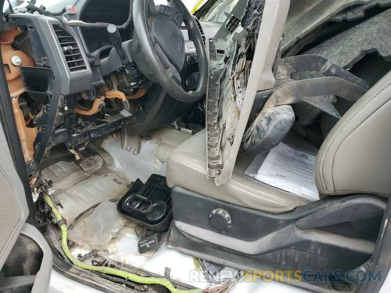 7 Photograph of a damaged car 1FDBF2B61KEF04613 FORD F250 2019