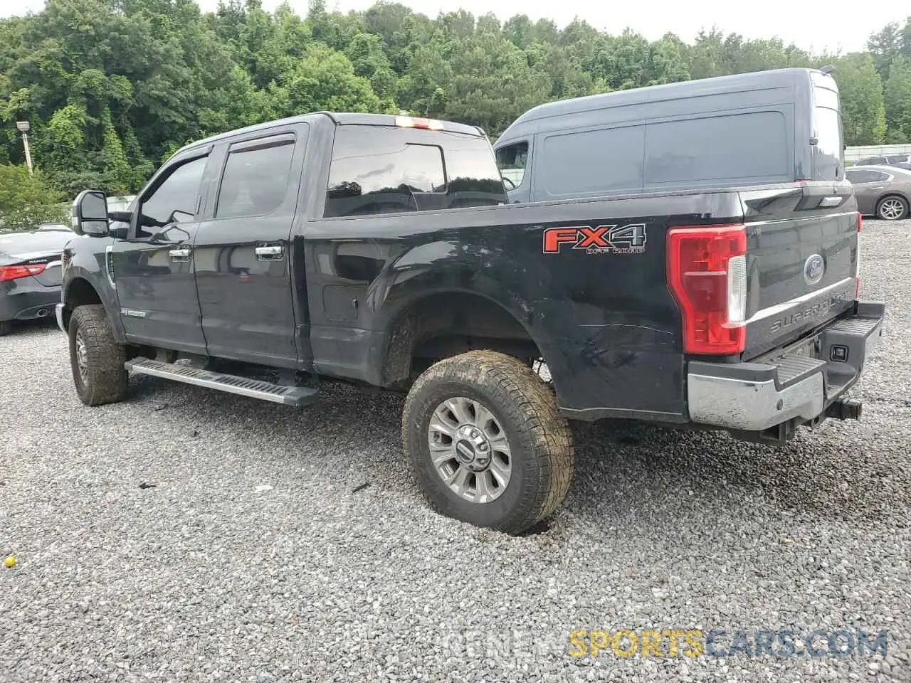 2 Photograph of a damaged car 1FT7W2B61KEC53666 FORD F250 2019