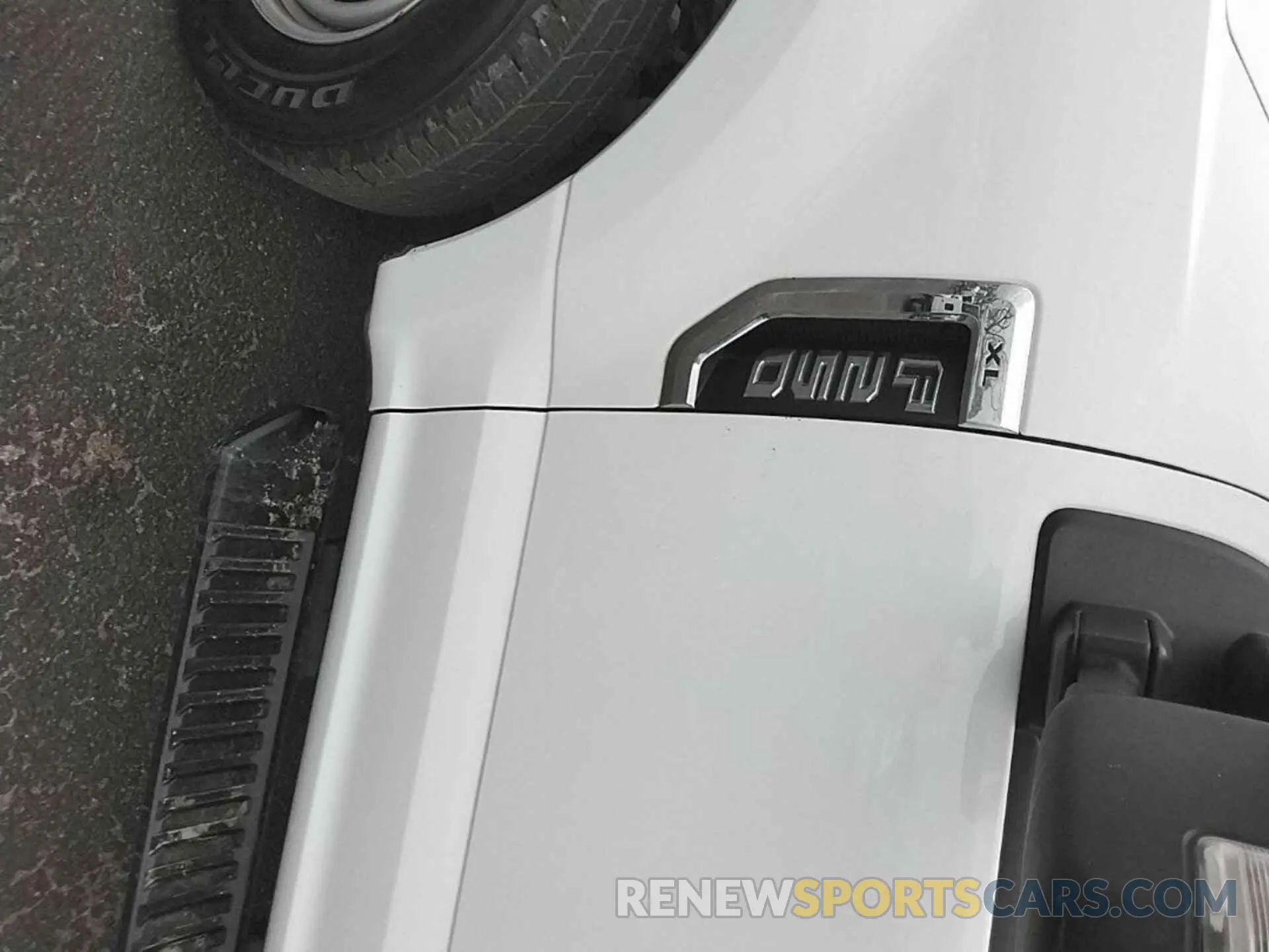 8 Photograph of a damaged car 1FT7W2B62KEC14911 FORD F250 2019