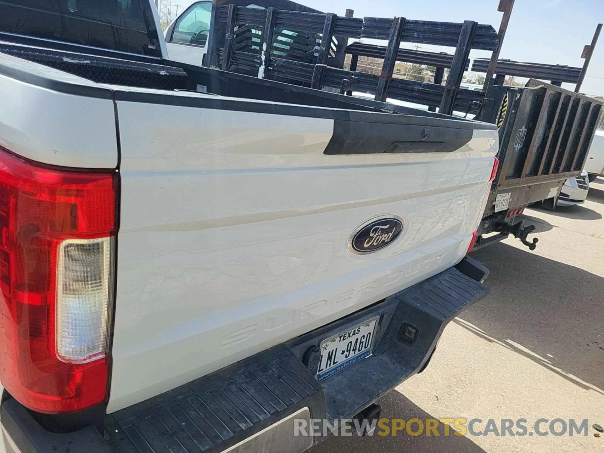 11 Photograph of a damaged car 1FT7W2B62KEC67253 FORD F250 2019