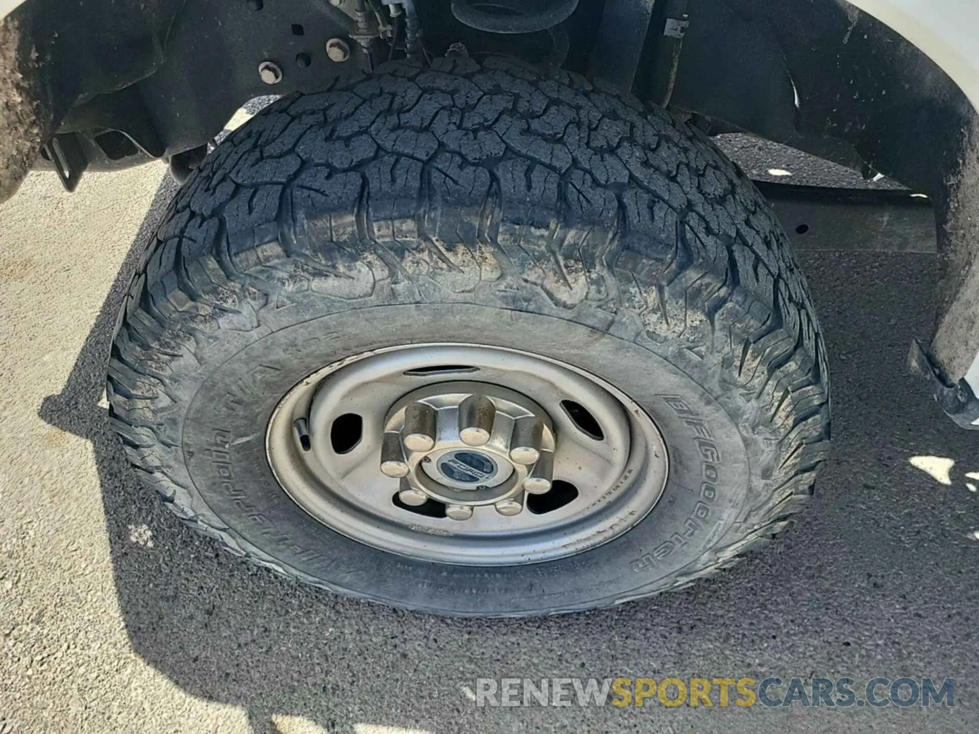 28 Photograph of a damaged car 1FT7W2B62KEC67253 FORD F250 2019
