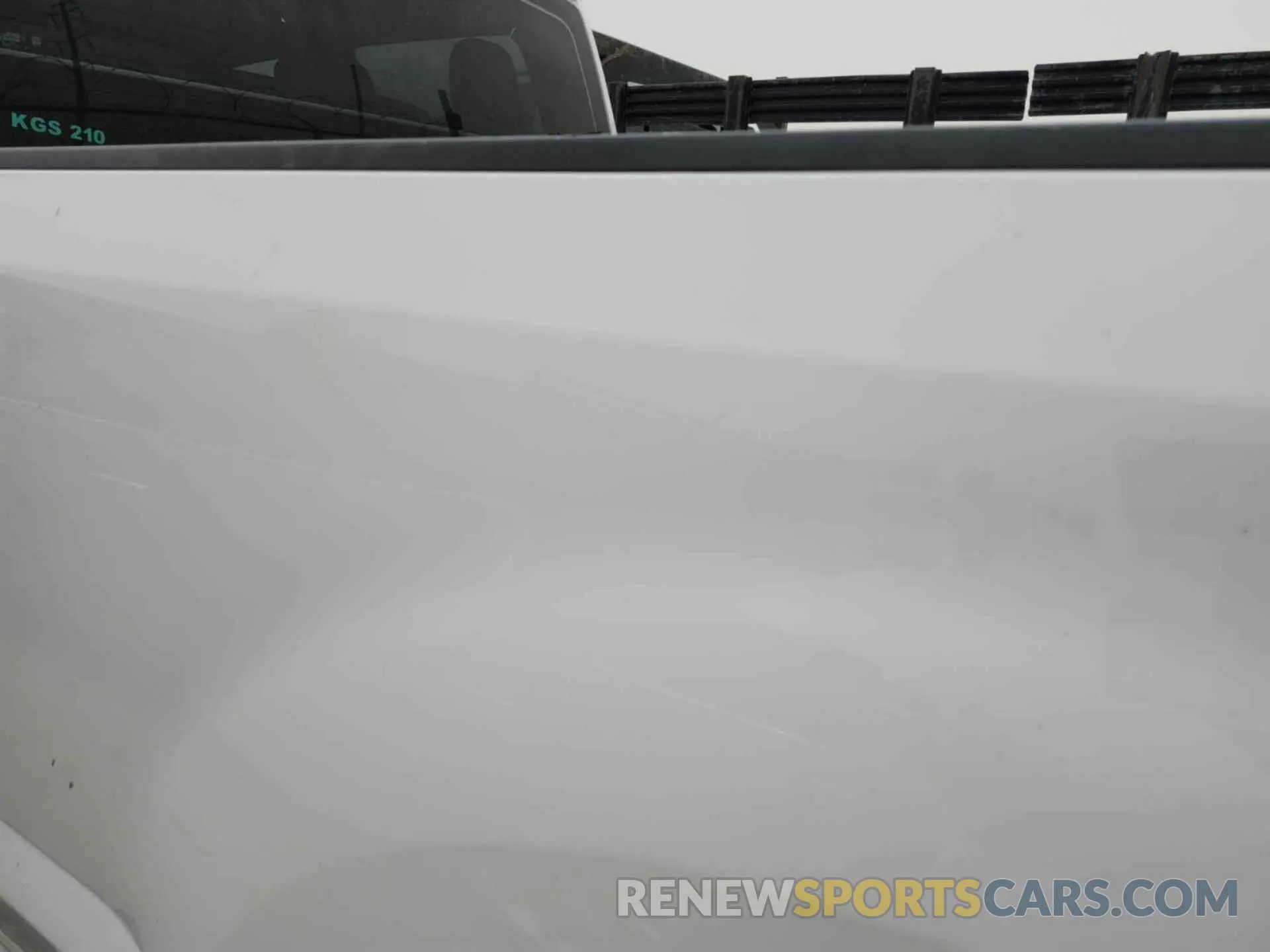 32 Photograph of a damaged car 1FT7W2B62KEC67253 FORD F250 2019