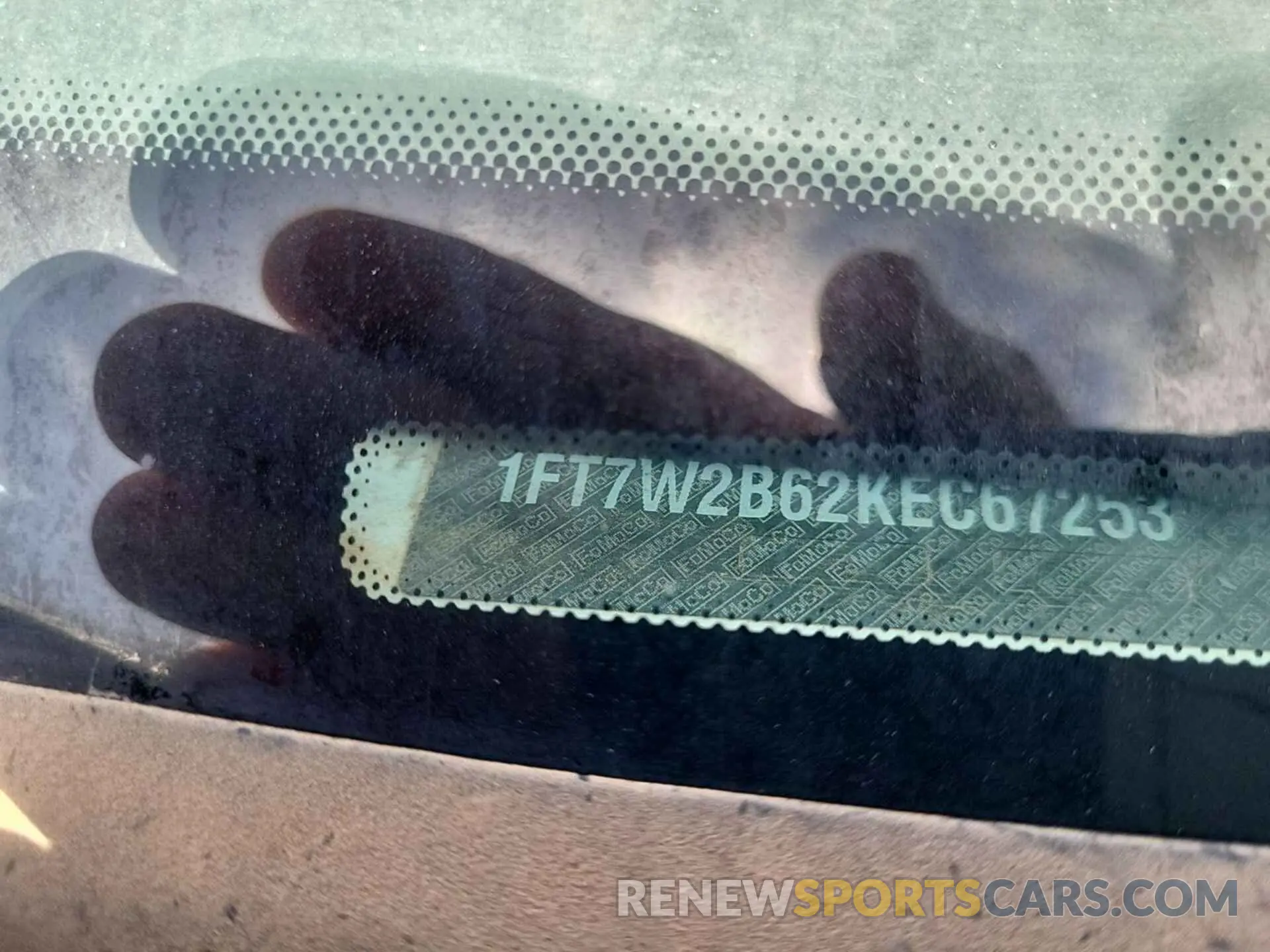 33 Photograph of a damaged car 1FT7W2B62KEC67253 FORD F250 2019